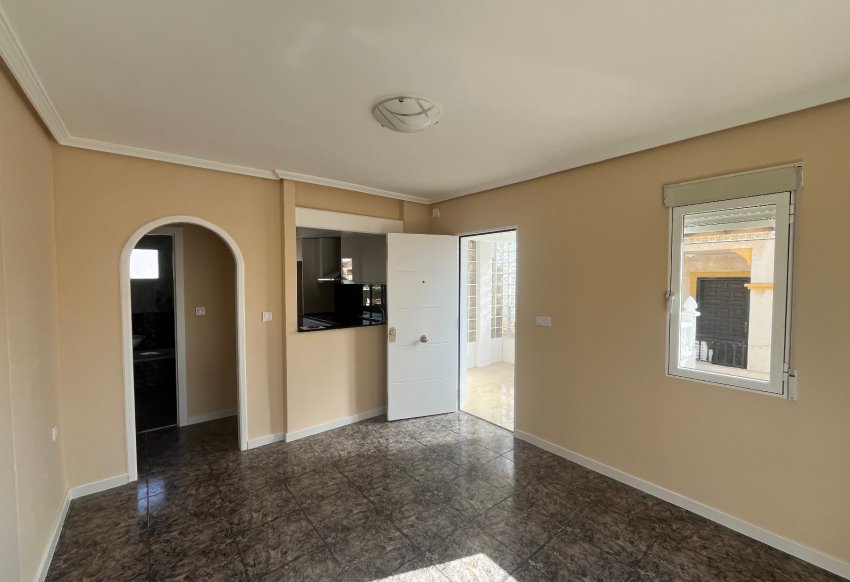 Resale - Apartment -
Playa Flamenca - Res. San Antonio
