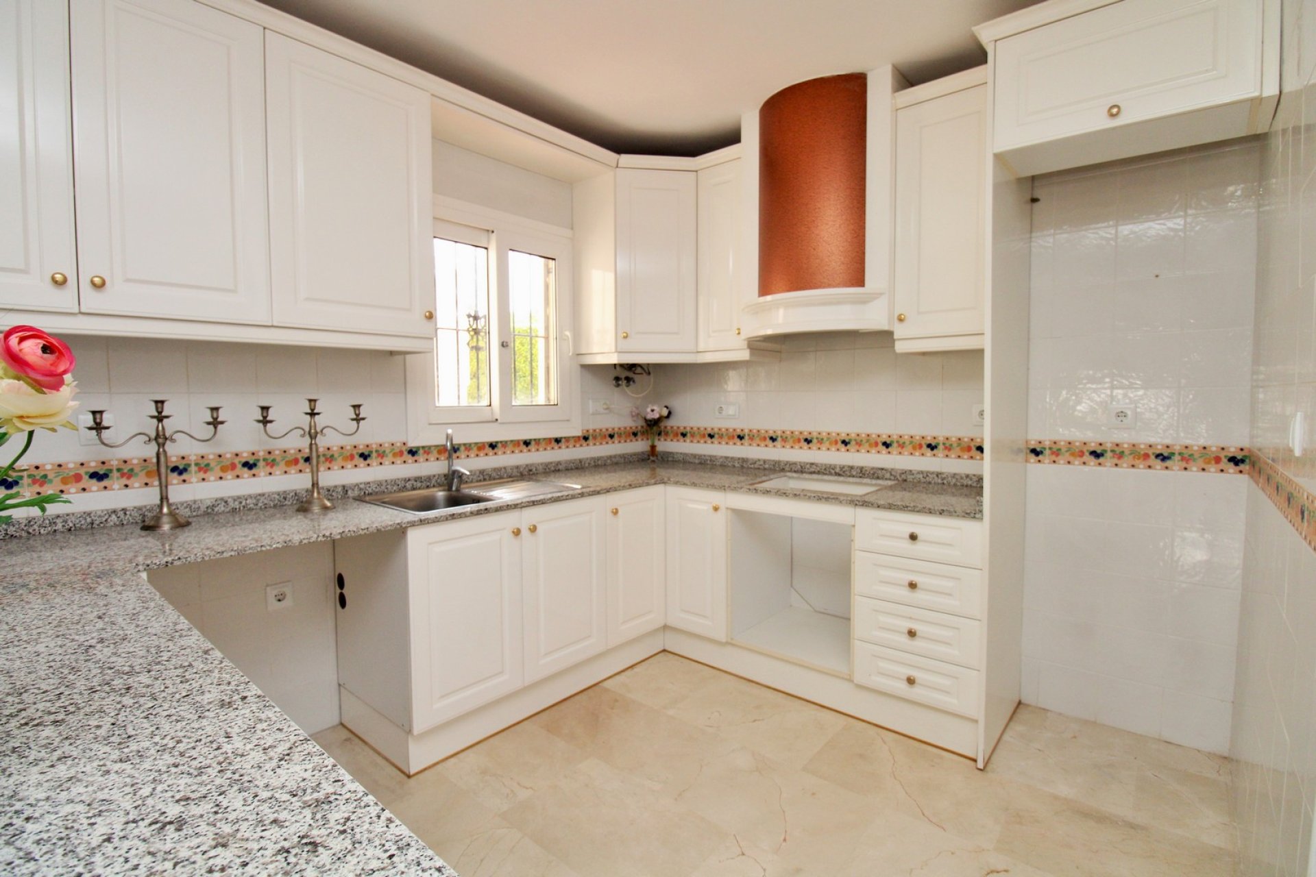 Resale - Apartment -
Playa Flamenca