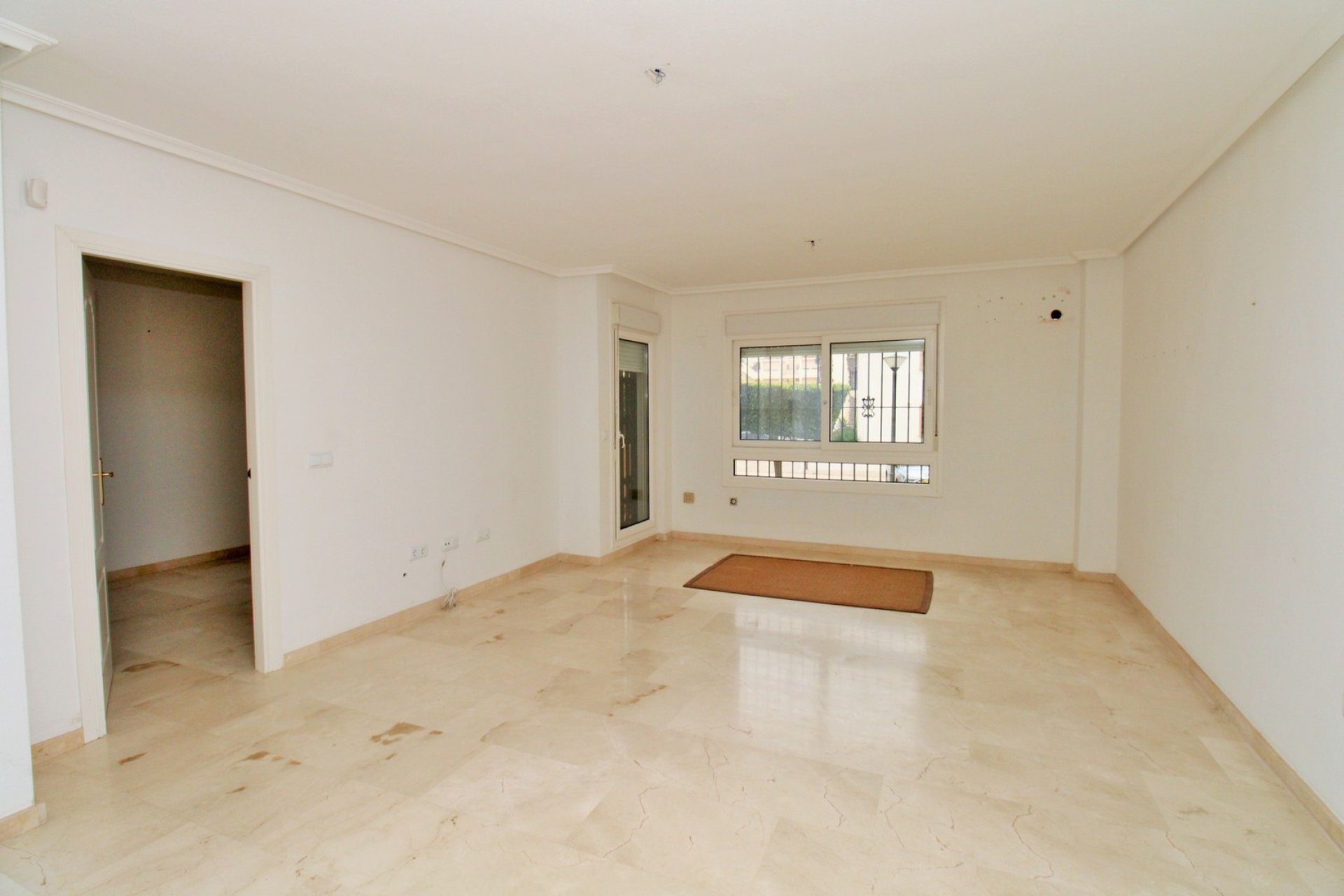 Resale - Apartment -
Playa Flamenca