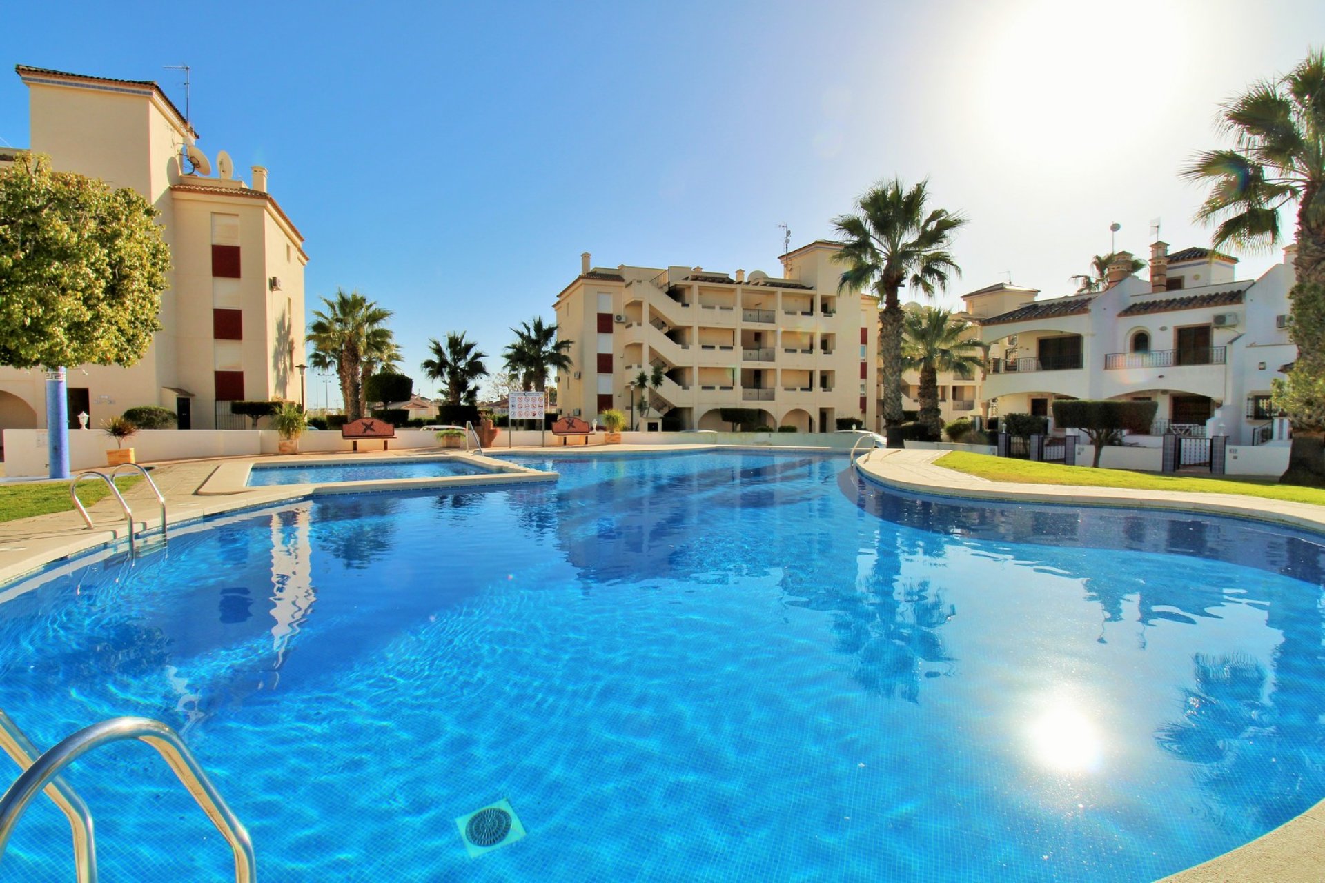 Resale - Apartment -
Playa Flamenca