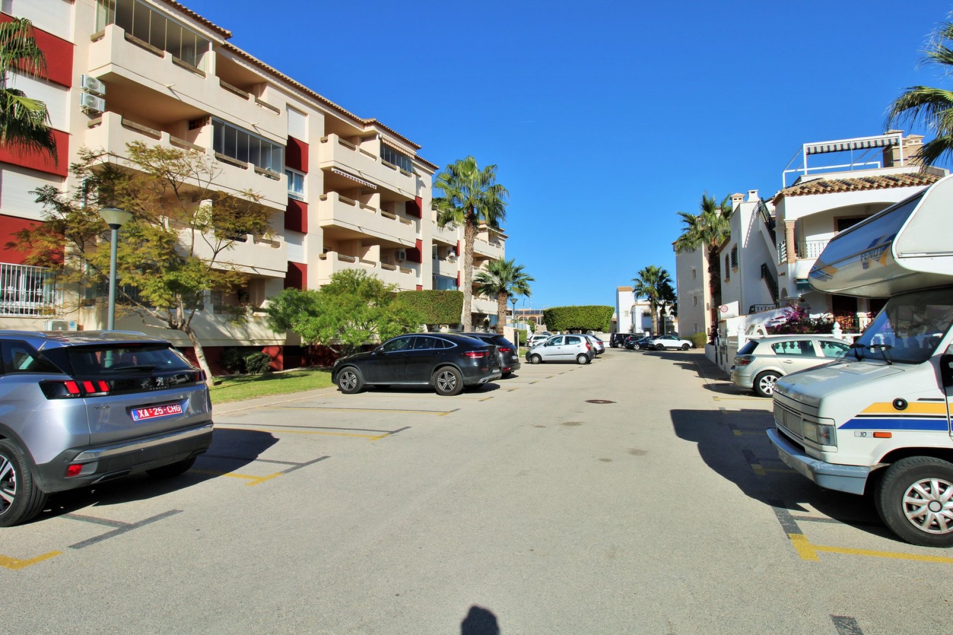 Resale - Apartment -
Playa Flamenca