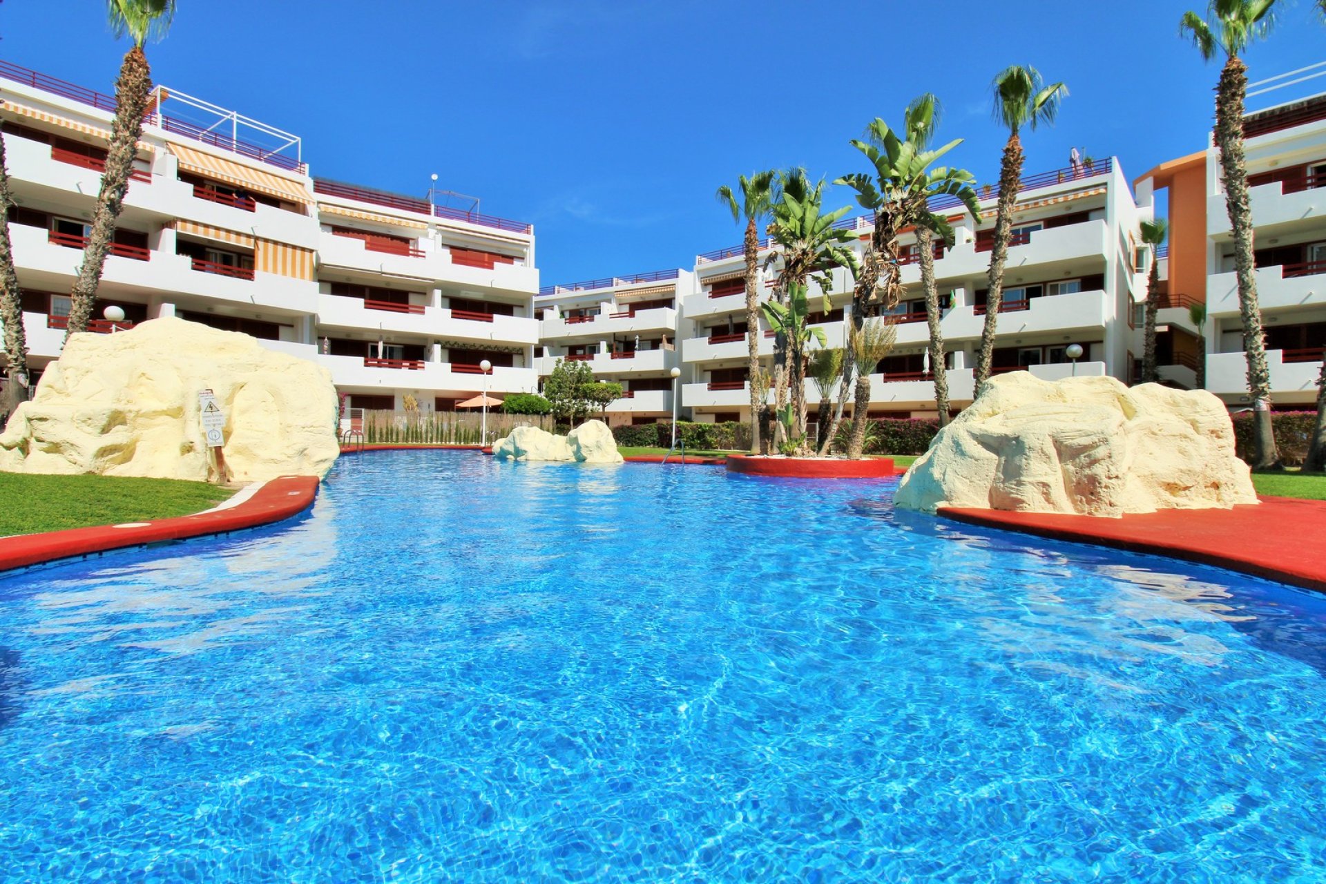 Resale - Apartment -
Playa Flamenca
