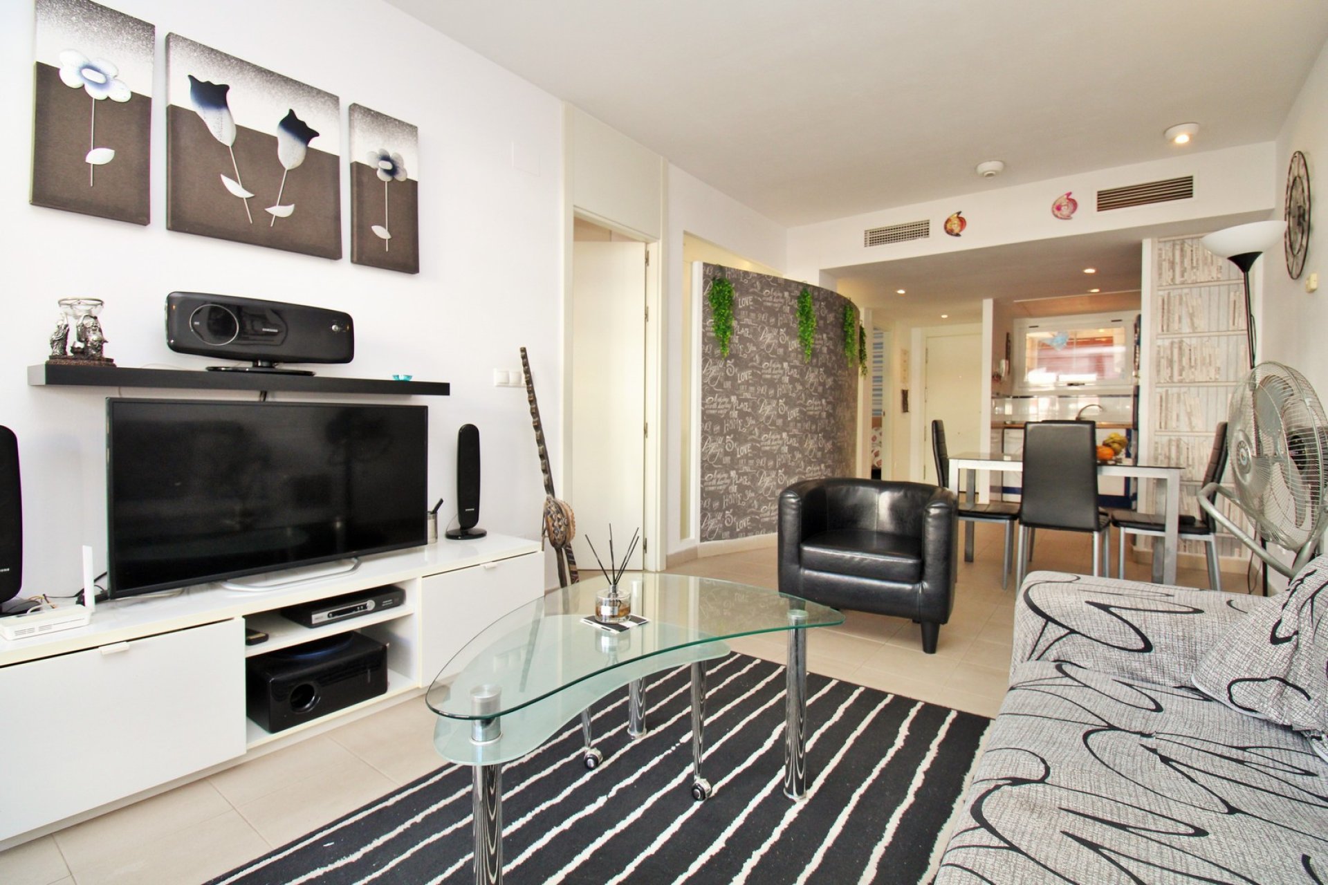 Resale - Apartment -
Playa Flamenca