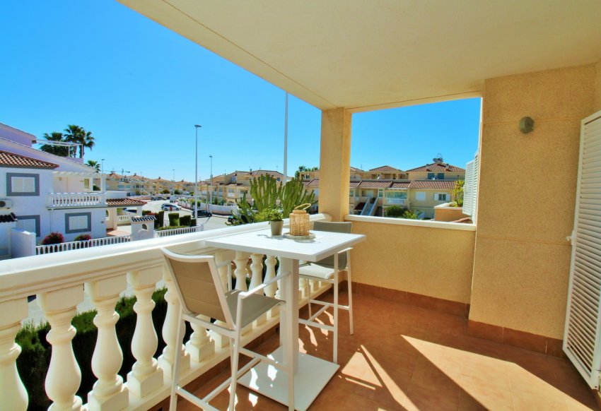 Resale - Apartment -
Playa Flamenca