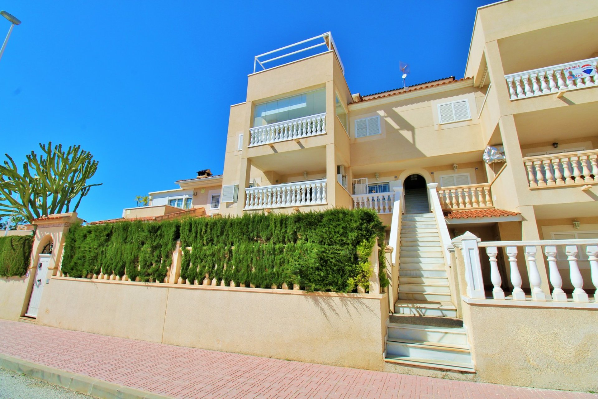 Resale - Apartment -
Playa Flamenca