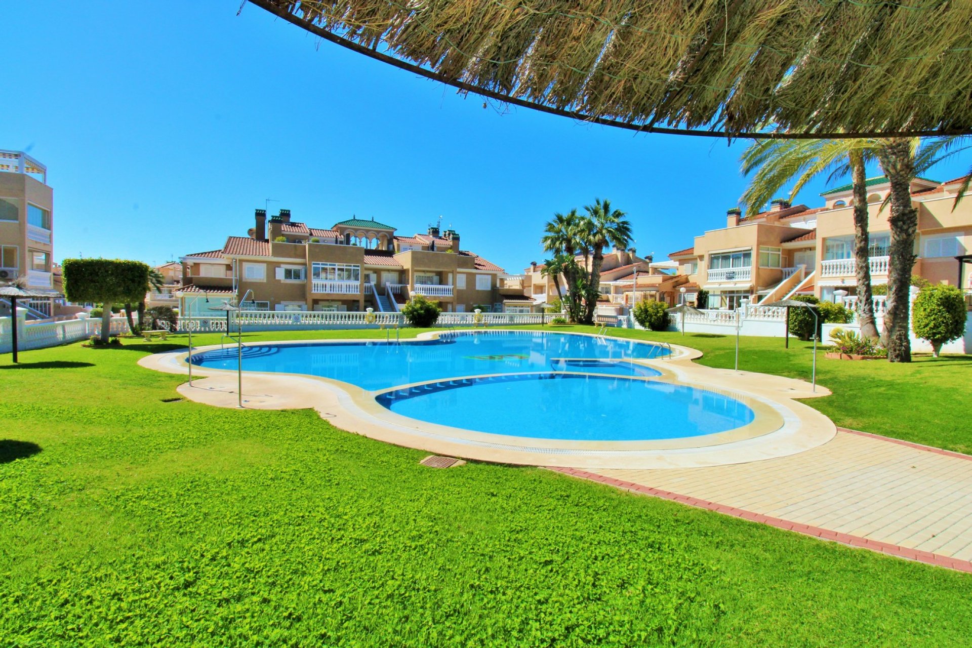 Resale - Apartment -
Playa Flamenca
