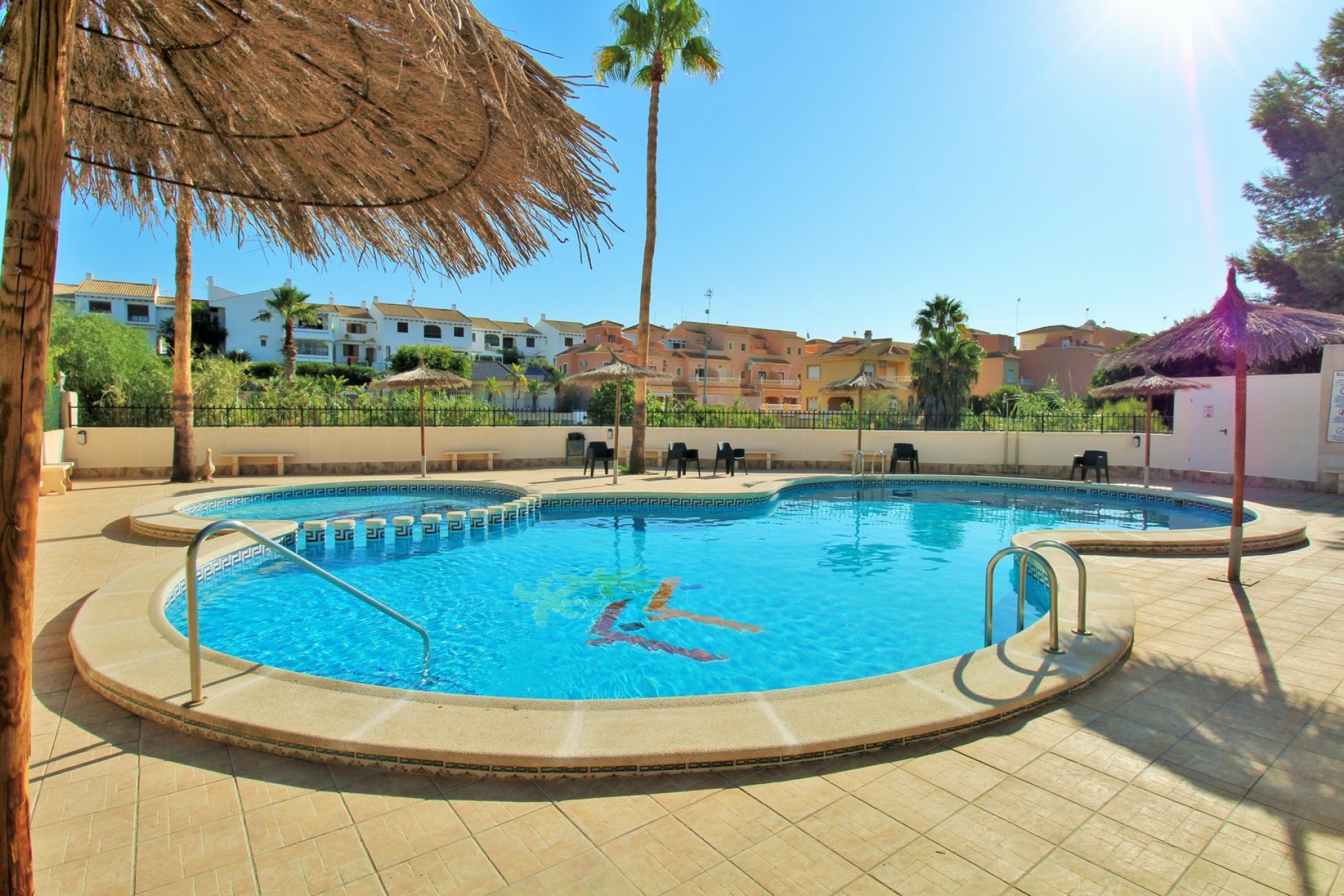 Resale - Apartment -
Playa Flamenca