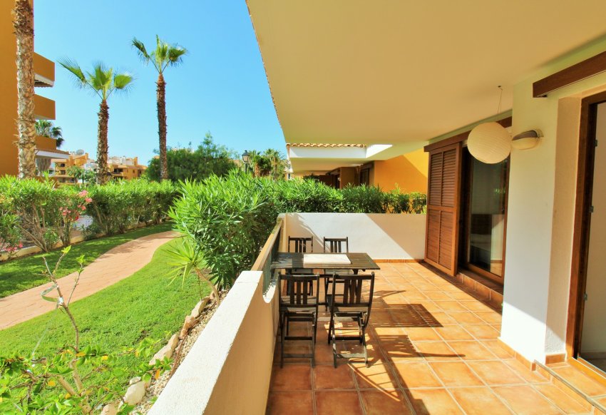 Resale - Apartment -
Punta Prima