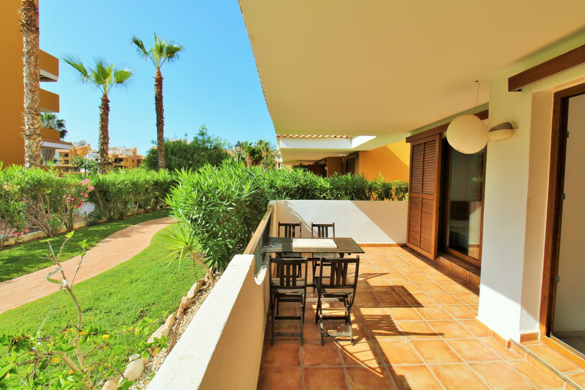 Resale - Apartment -
Punta Prima