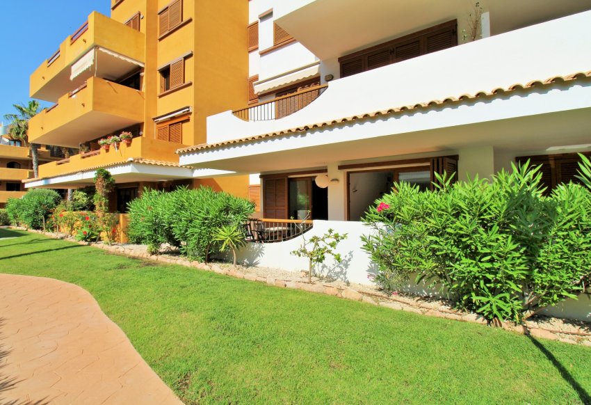 Resale - Apartment -
Punta Prima