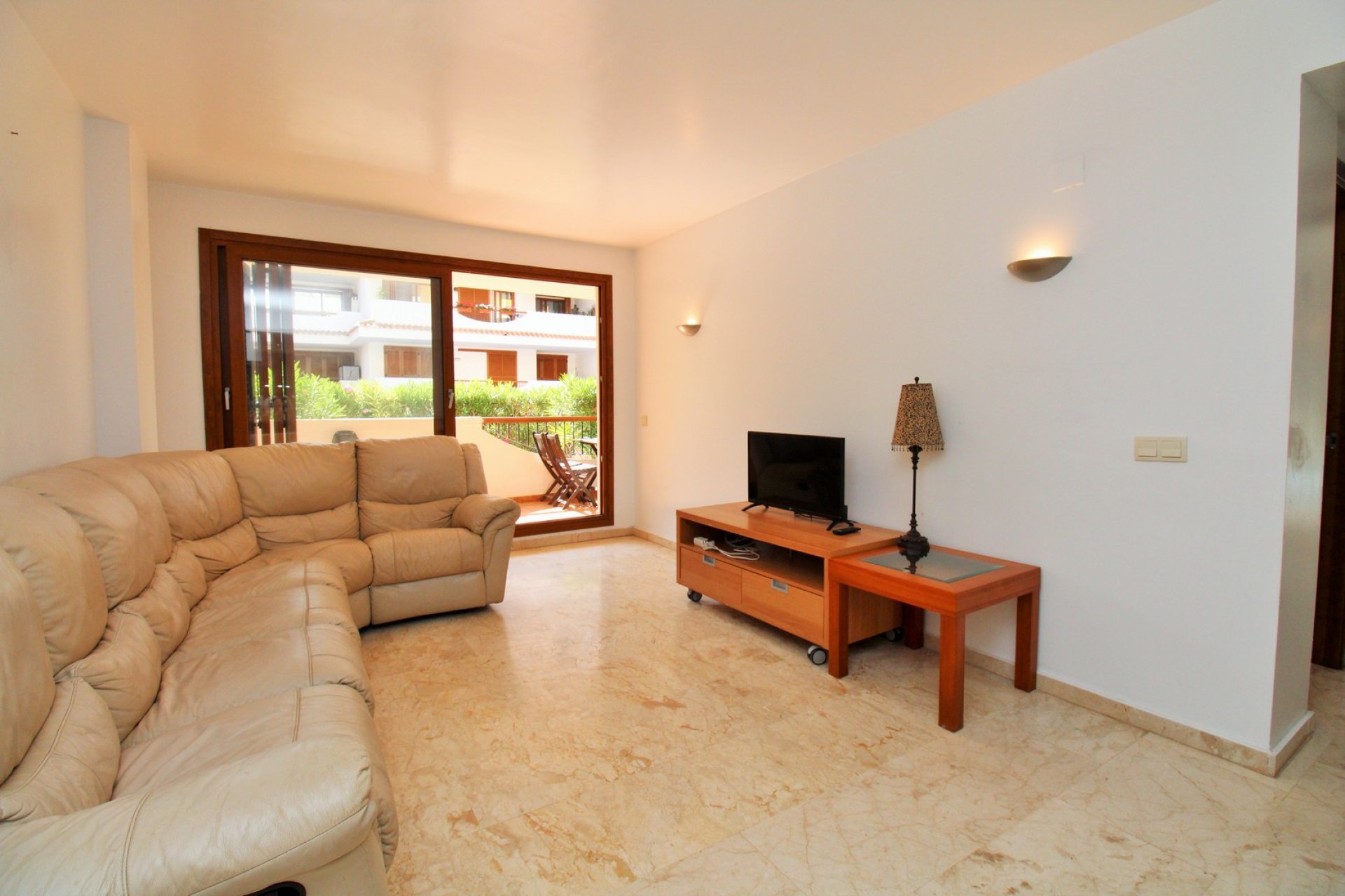 Resale - Apartment -
Punta Prima