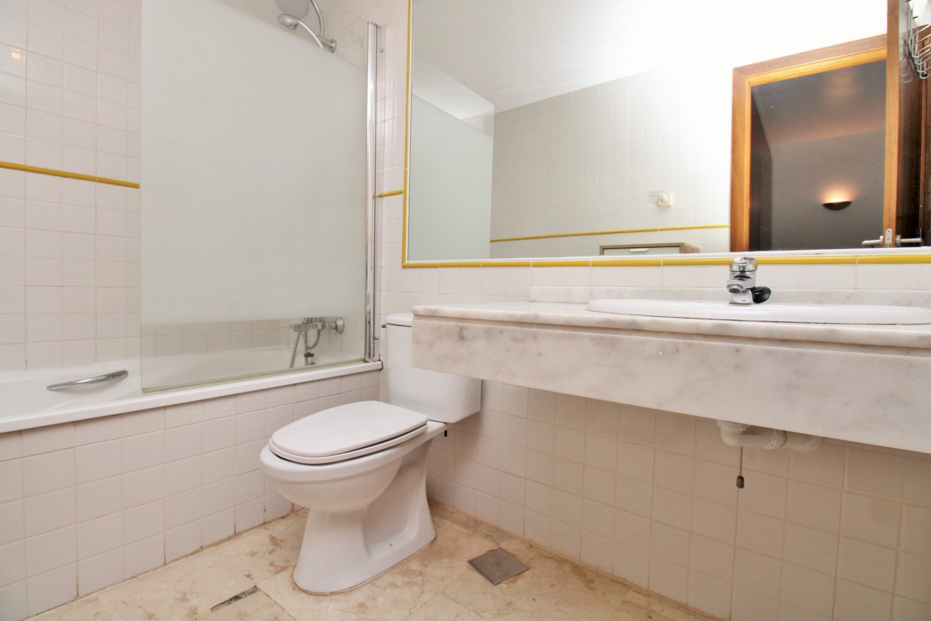 Resale - Apartment -
Punta Prima