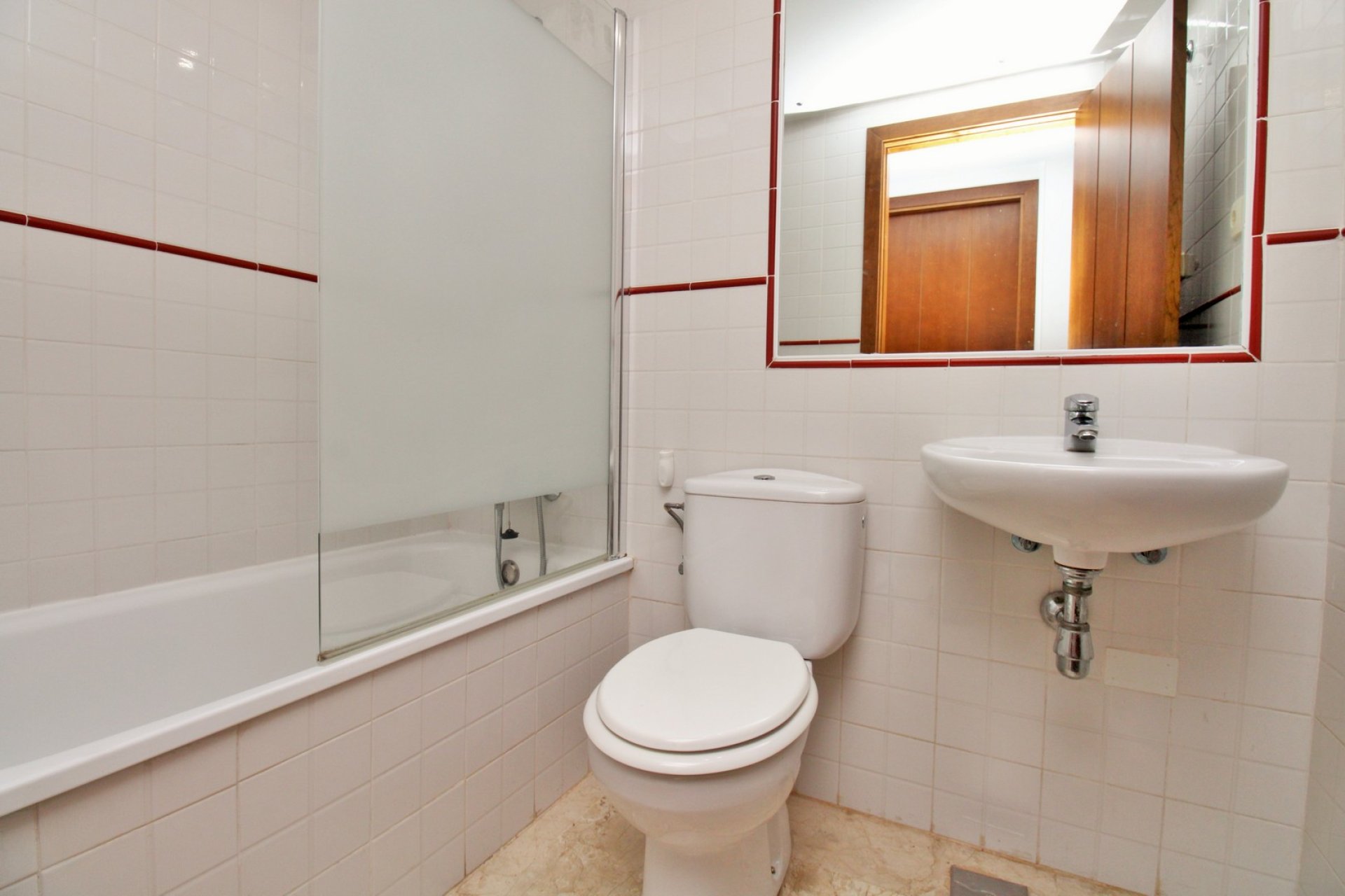 Resale - Apartment -
Punta Prima