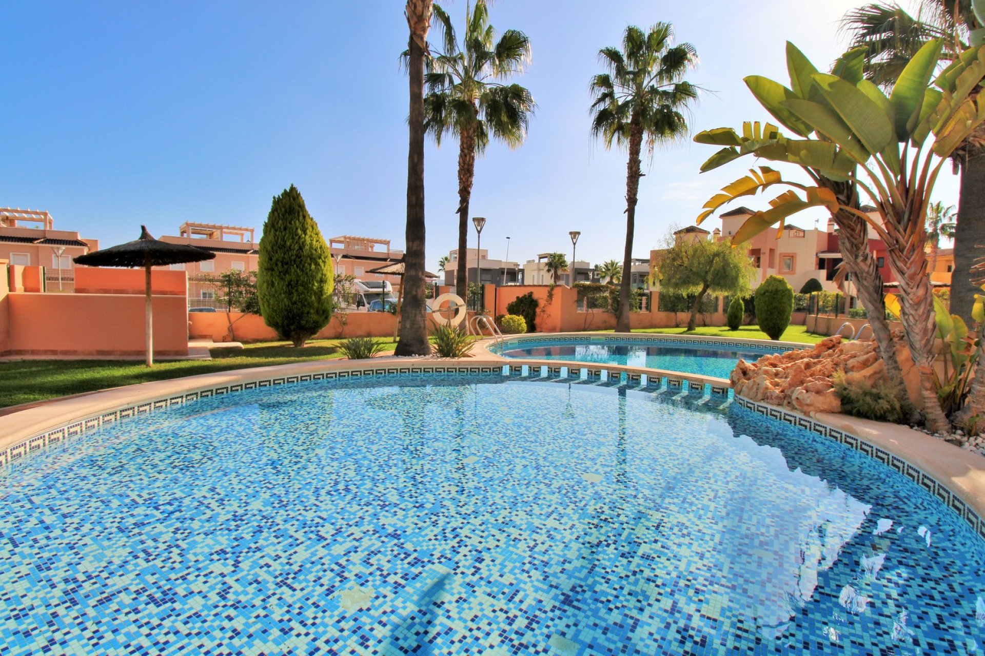 Resale - Apartment -
Punta Prima