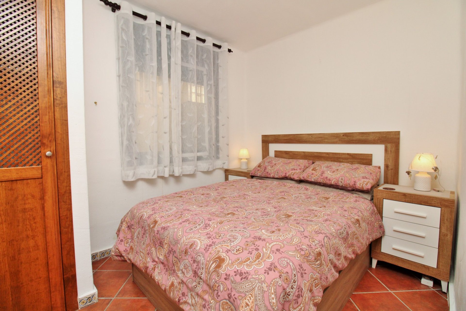 Resale - Apartment -
Punta Prima