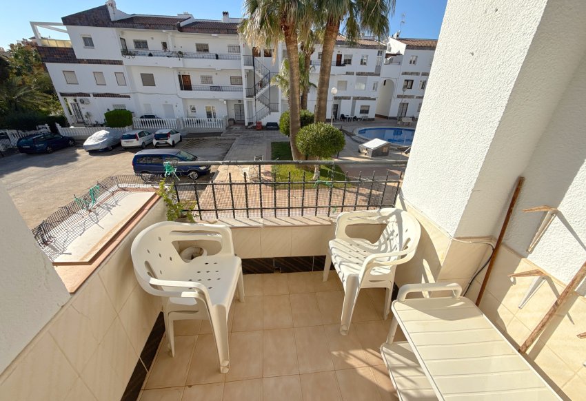 Resale - Apartment -
Punta Prima