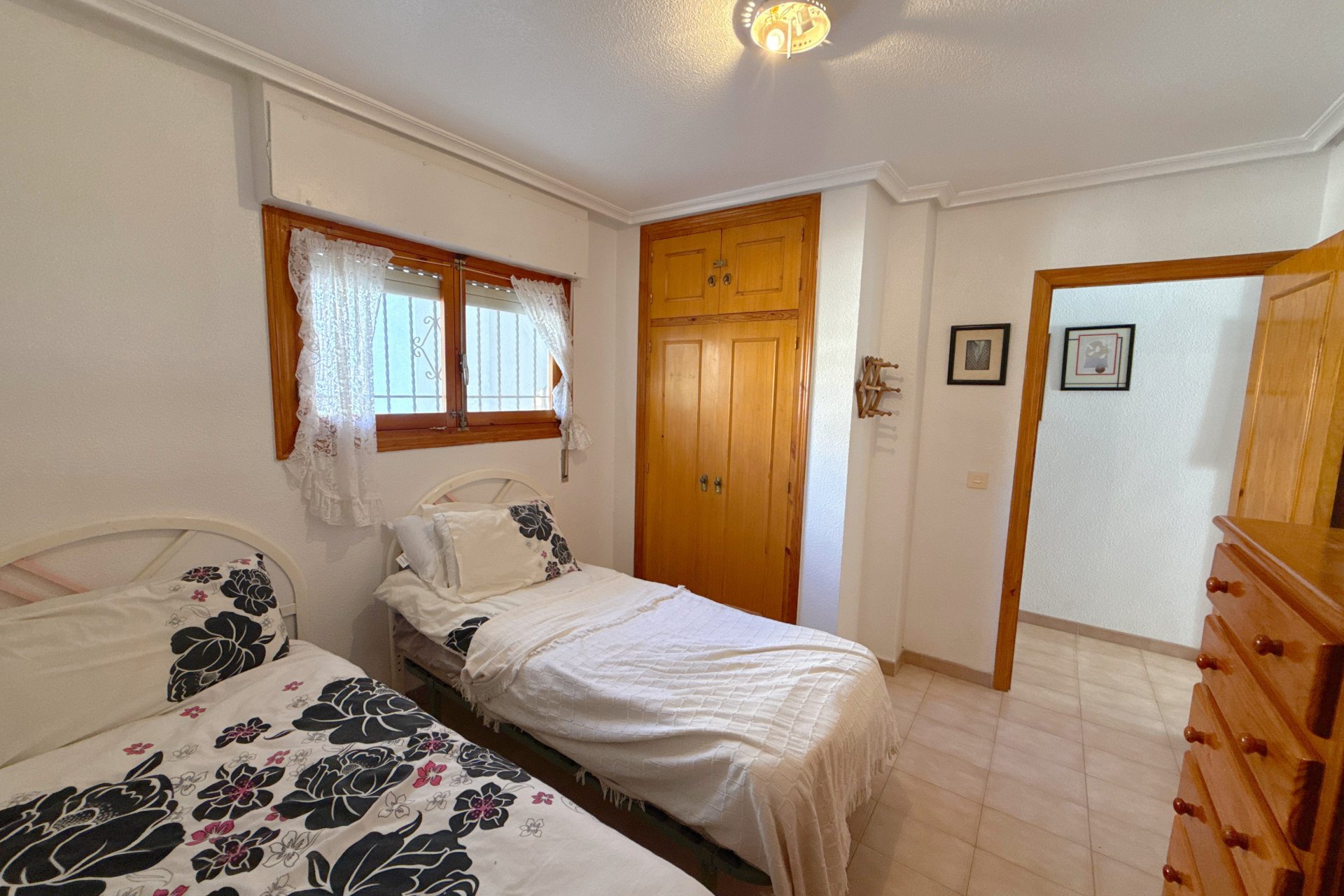 Resale - Apartment -
Punta Prima