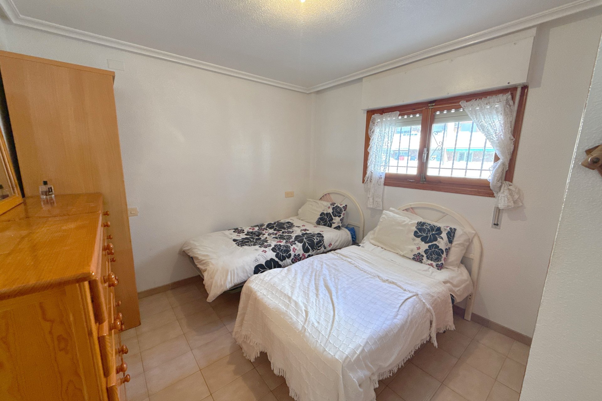 Resale - Apartment -
Punta Prima