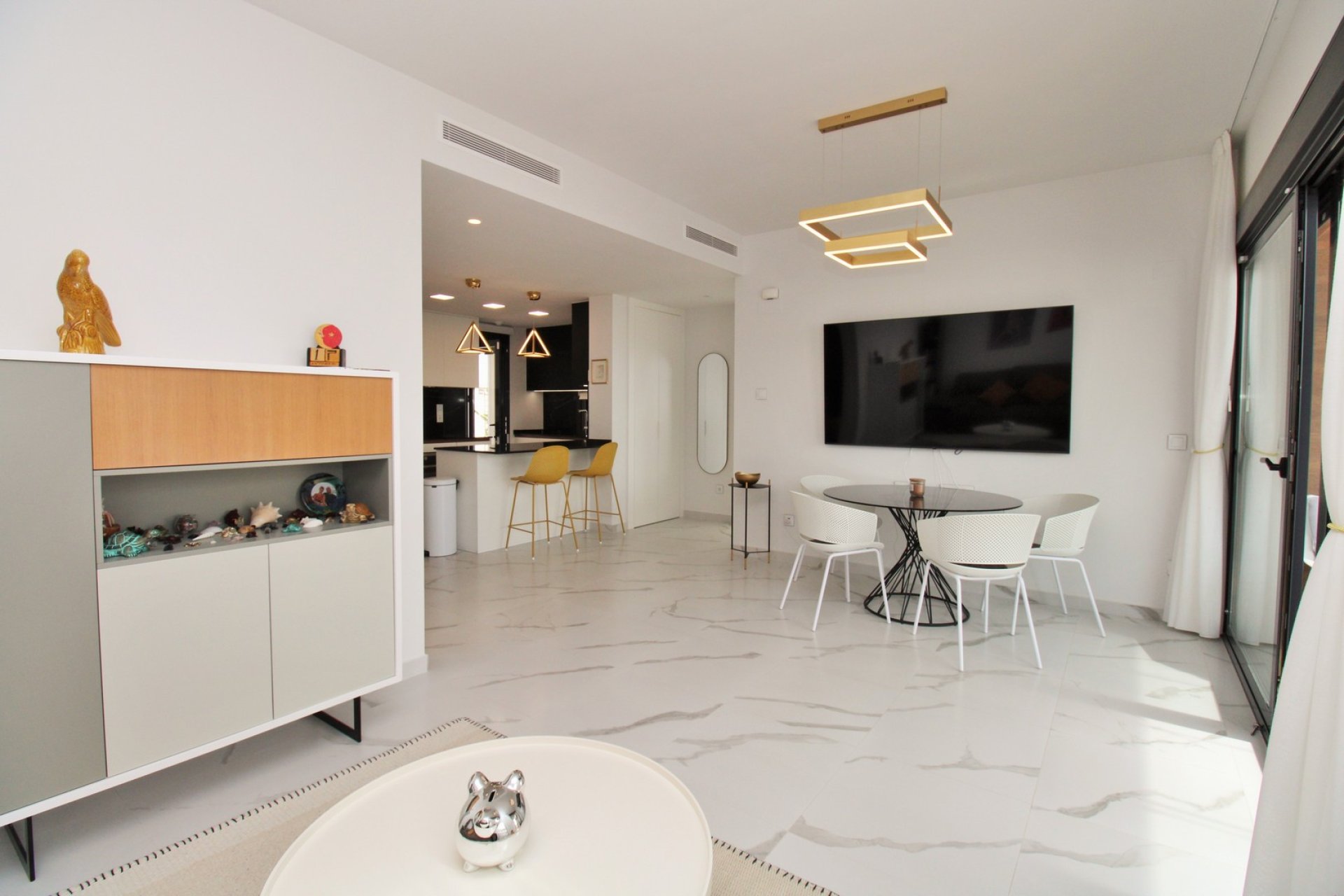 Resale - Apartment -
San Miguel de Salinas