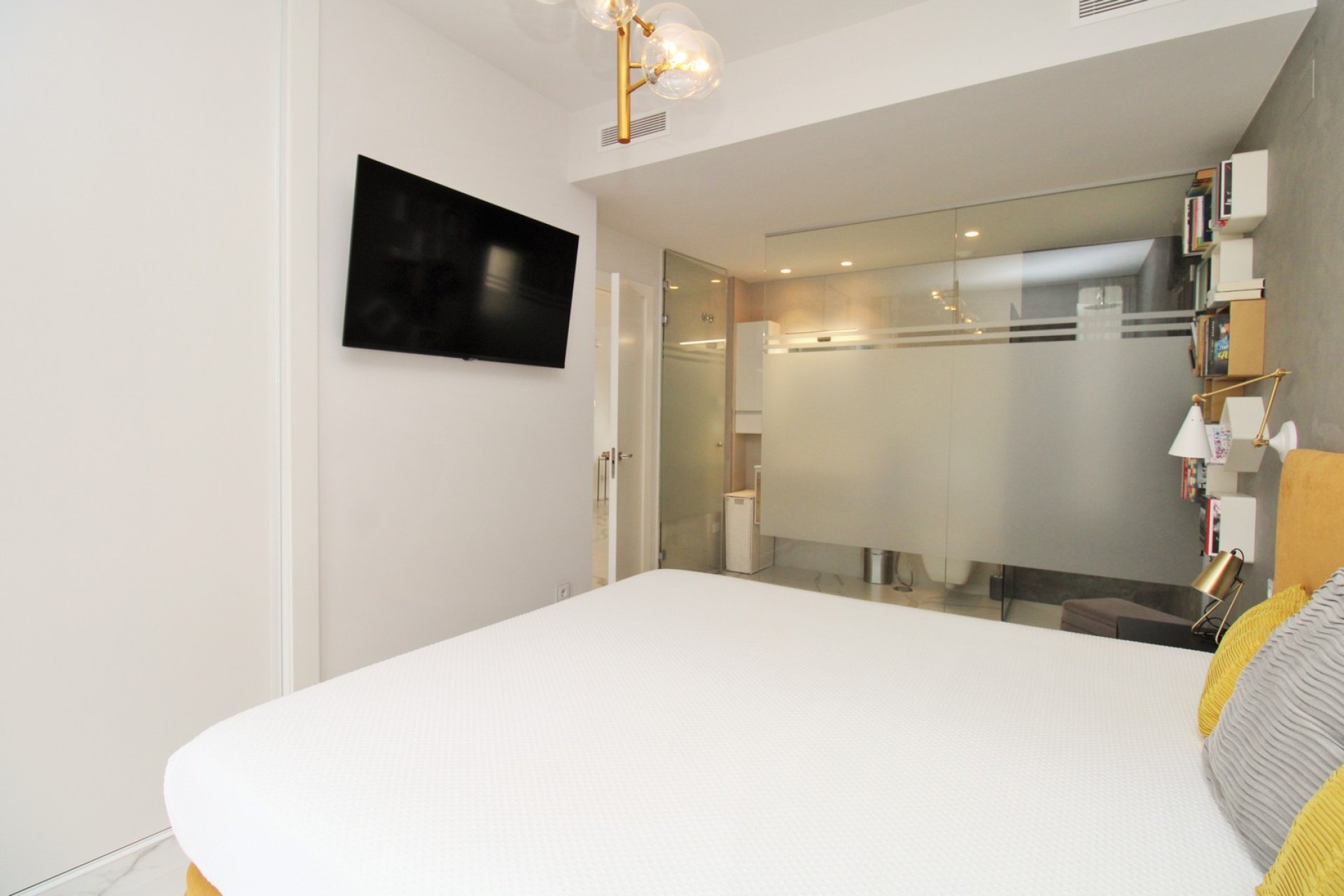 Resale - Apartment -
San Miguel de Salinas