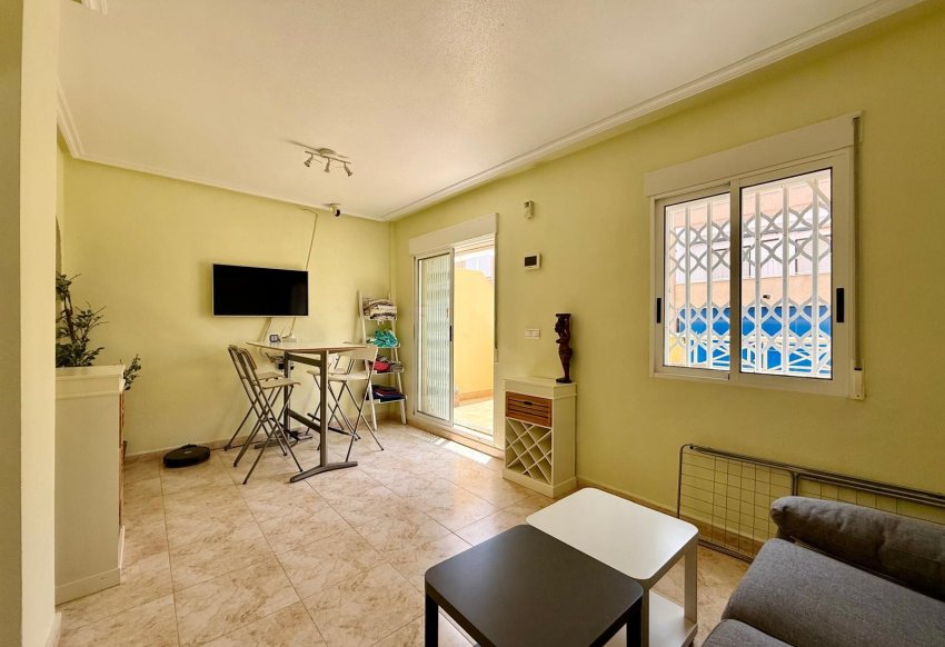 Resale - Apartment -
Torrevieja