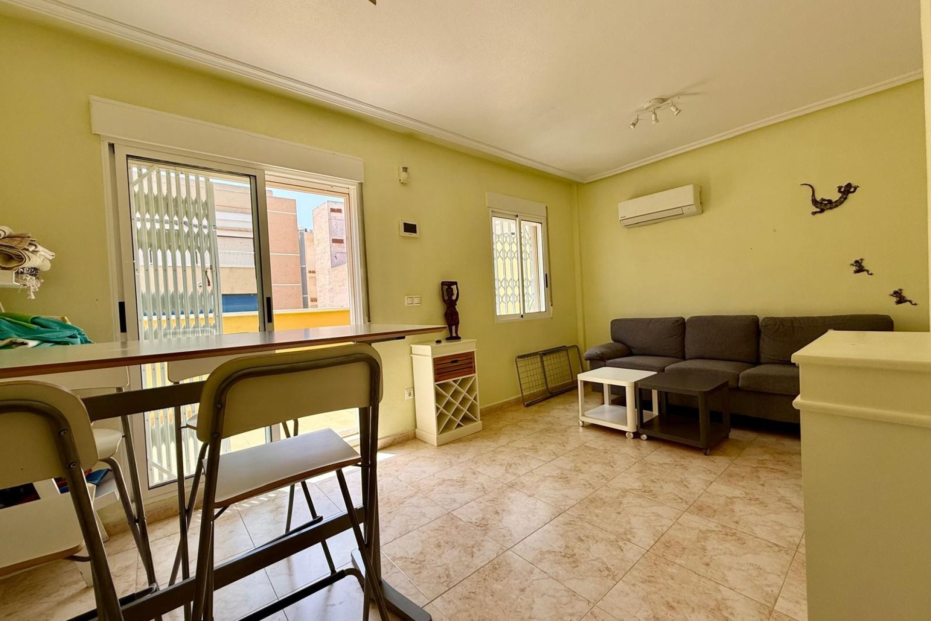 Resale - Apartment -
Torrevieja