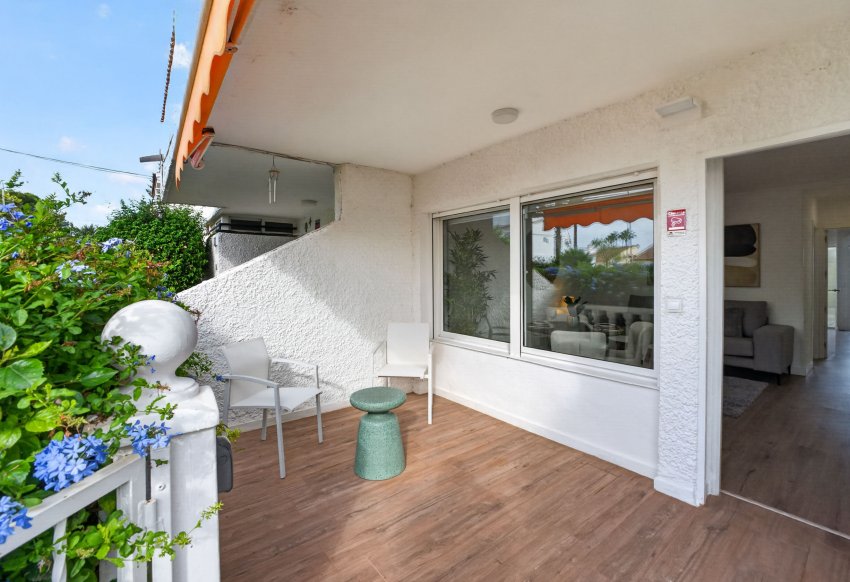 Resale - Apartment -
Villamartín - Costa Blanca
