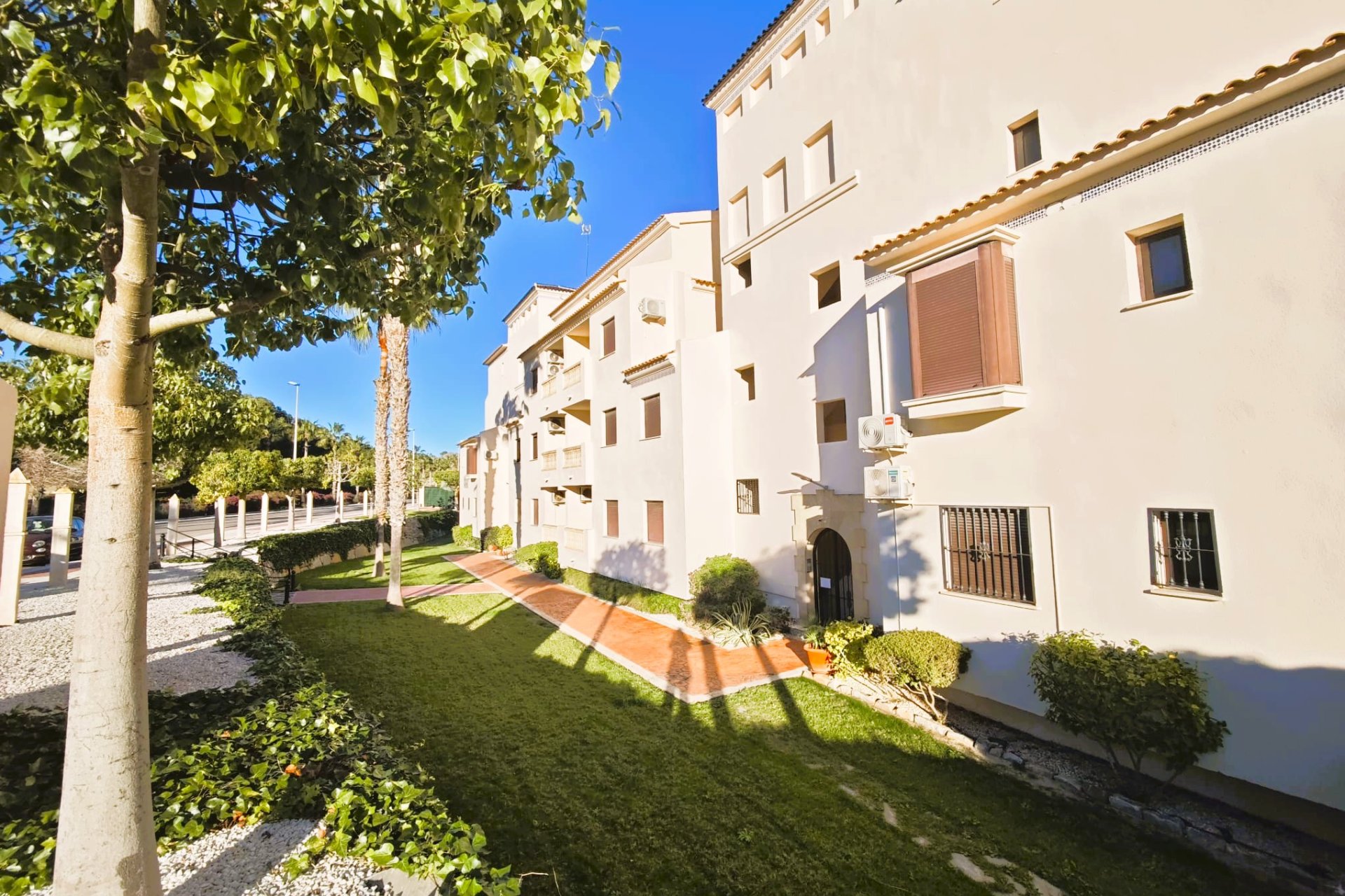 Resale - Apartment -
Villamartín - Las Ramblas