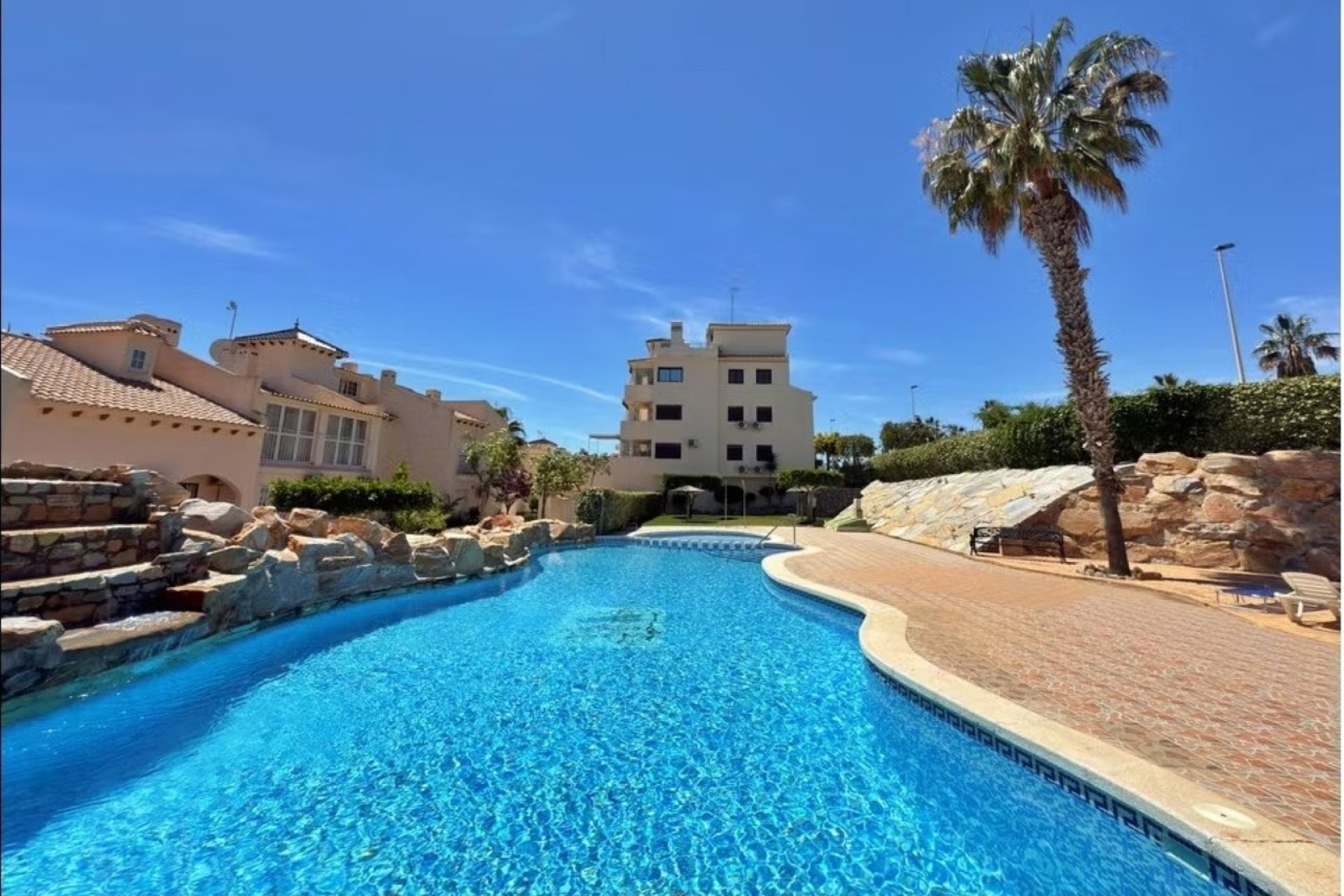 Resale - Apartment -
Villamartín - Las Ramblas