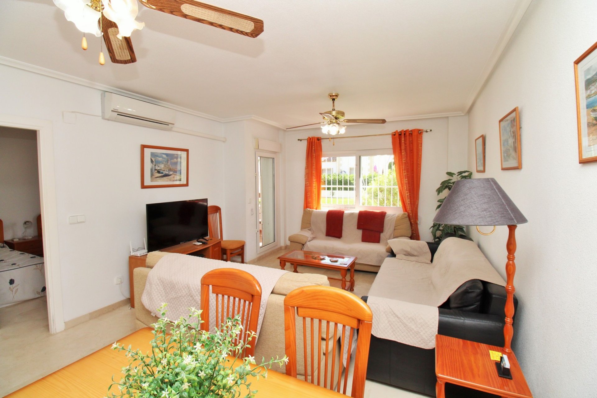 Resale - Apartment -
Villamartín - Las Violetas