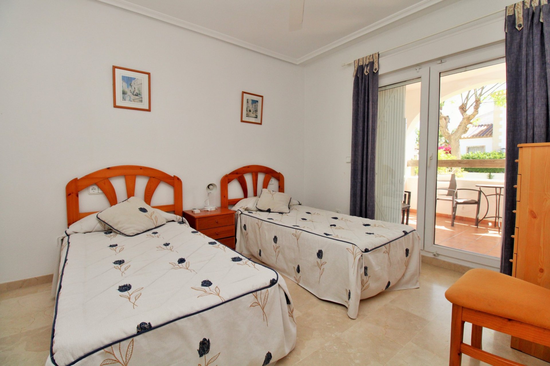Resale - Apartment -
Villamartín - Las Violetas