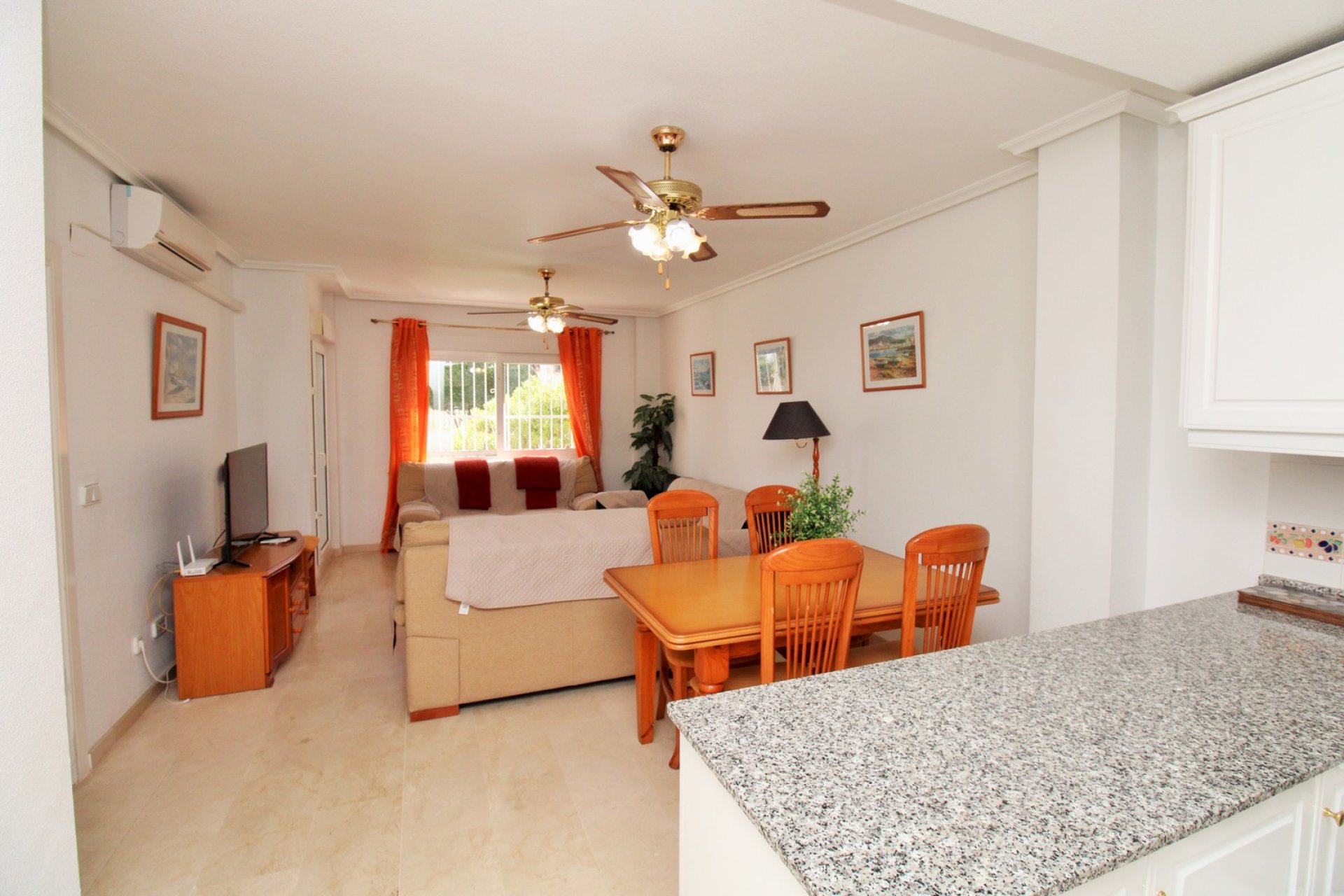 Resale - Apartment -
Villamartín - Las Violetas