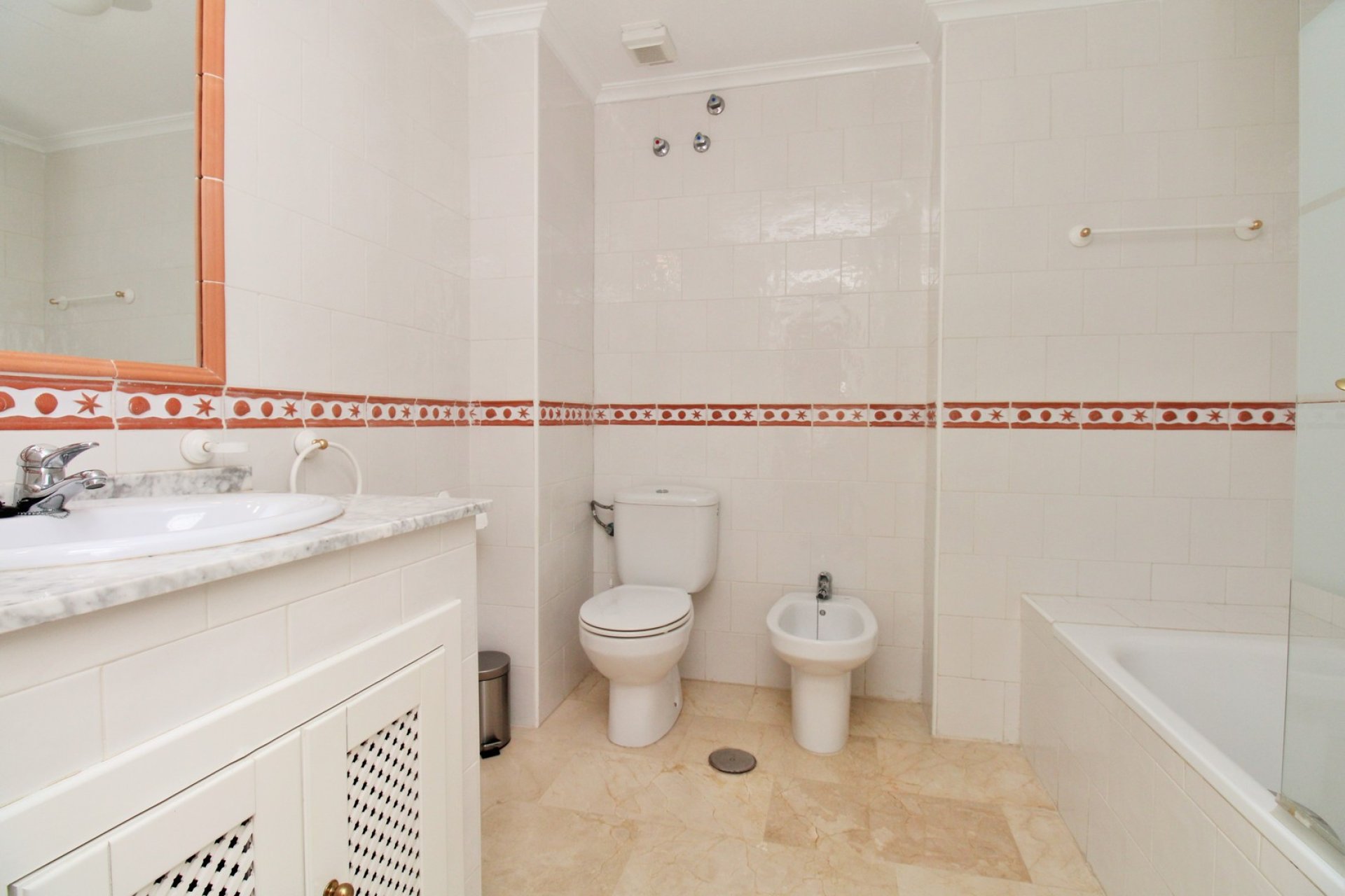 Resale - Apartment -
Villamartín - Las Violetas