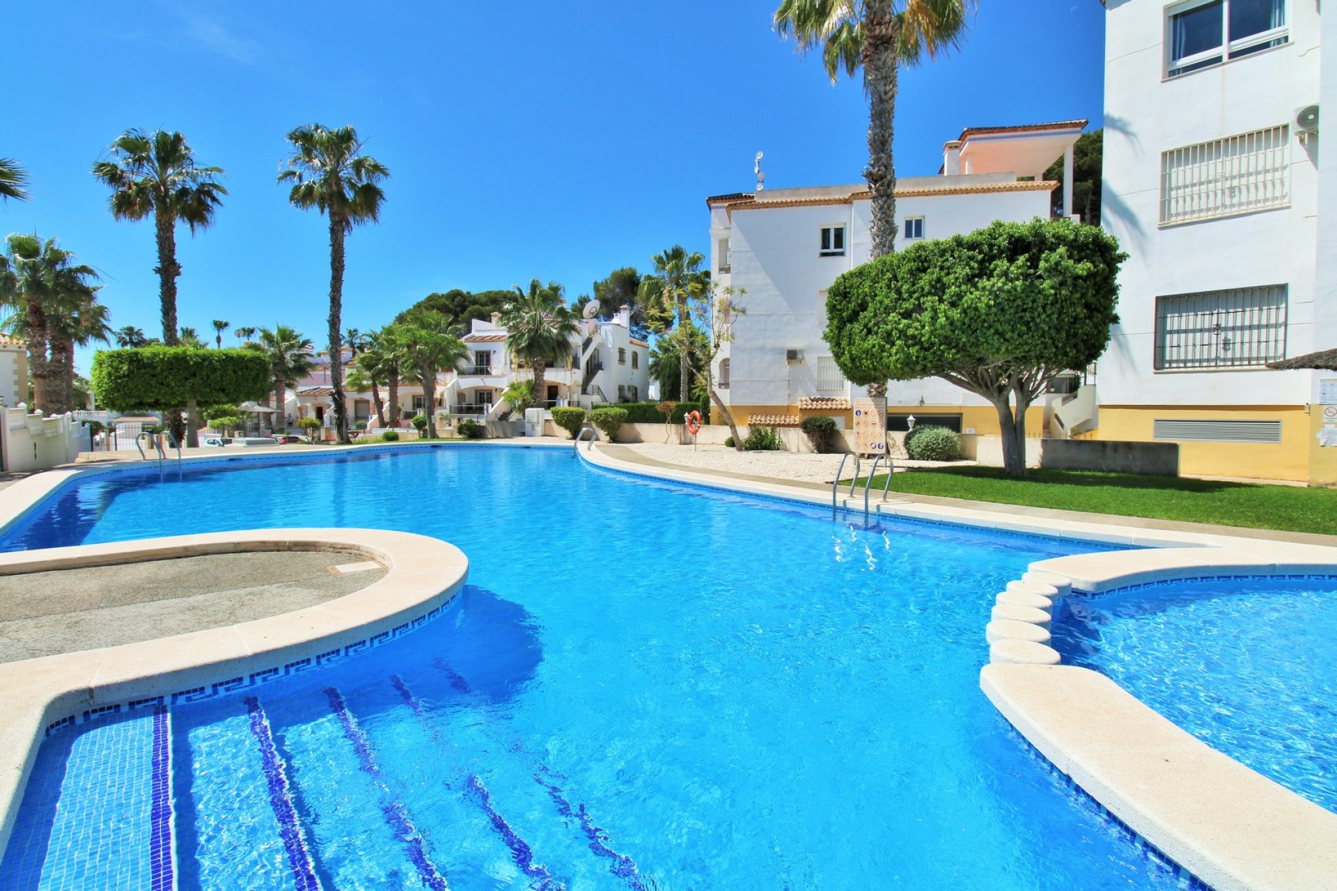 Resale - Apartment -
Villamartín - Las Violetas