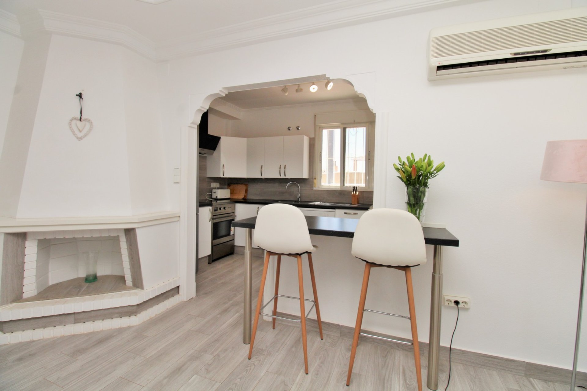 Resale - Apartment -
Villamartín - Las Violetas