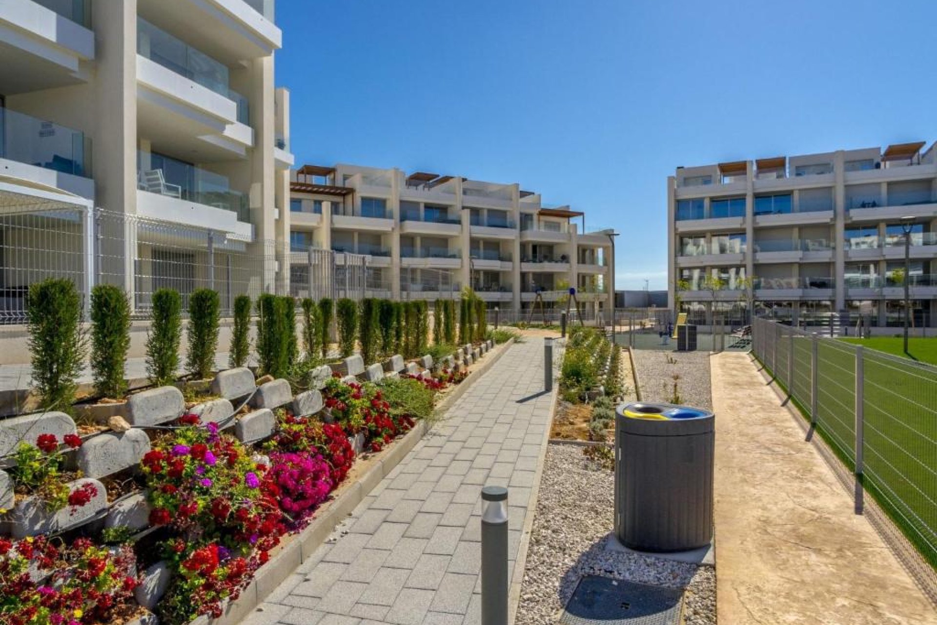 Resale - Apartment -
Villamartín - Los Dolses