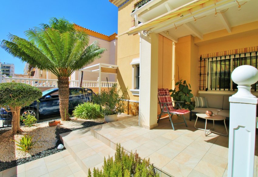 Resale - Apartment -
Villamartín - Los Dolses