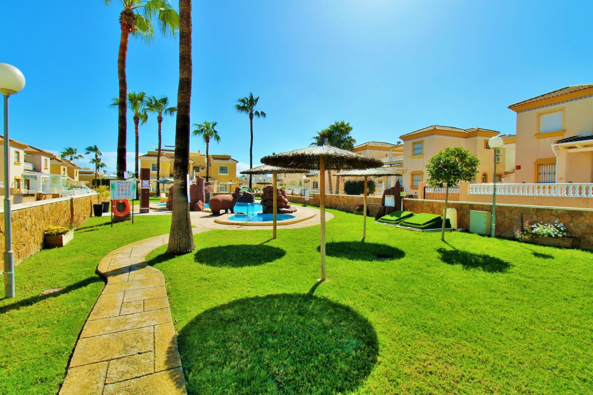 Resale - Apartment -
Villamartín - Los Dolses