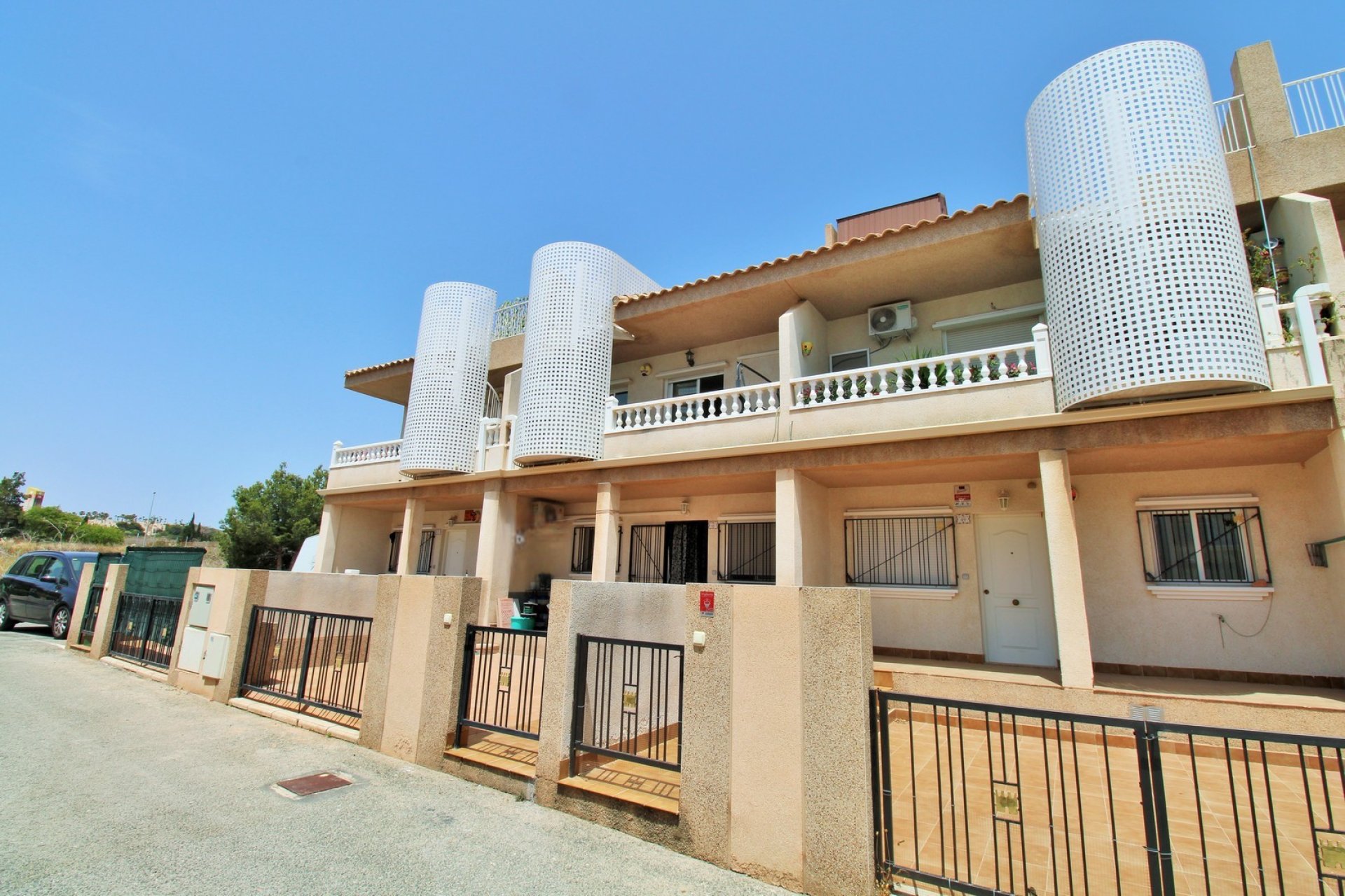 Resale - Apartment -
Villamartín - PAU 8