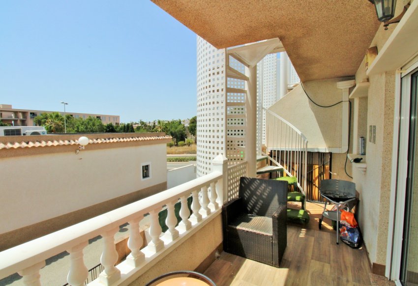 Resale - Apartment -
Villamartín - PAU 8