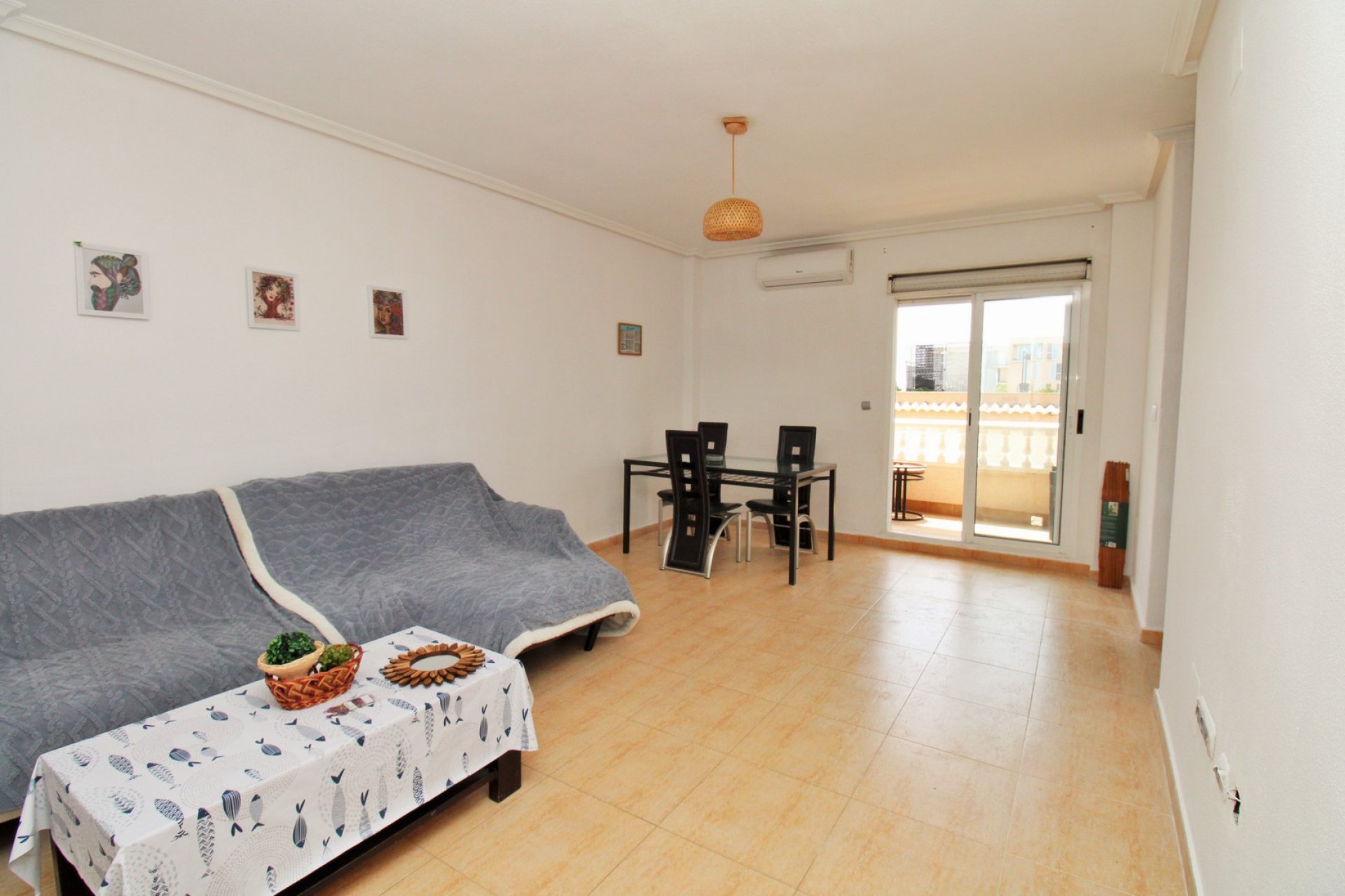 Resale - Apartment -
Villamartín - PAU 8
