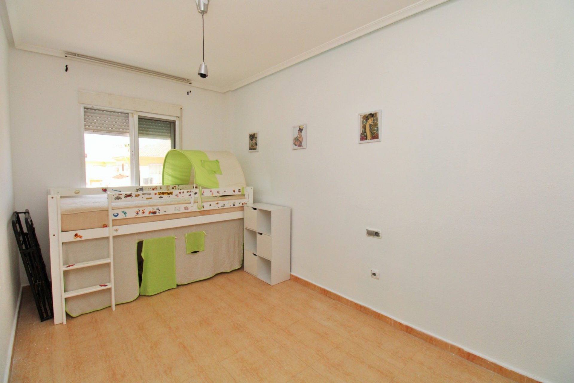 Resale - Apartment -
Villamartín - PAU 8