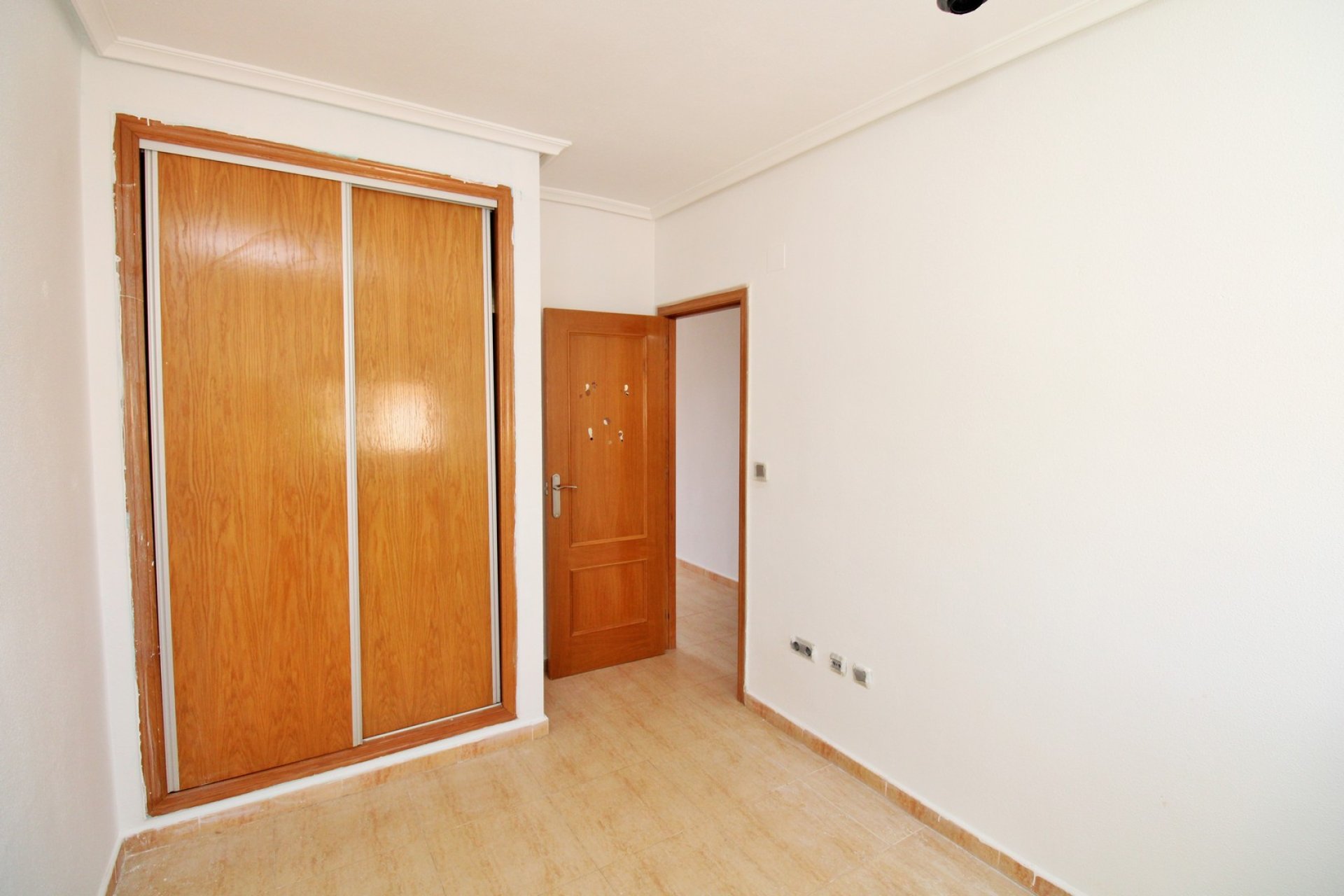 Resale - Apartment -
Villamartín - PAU 8