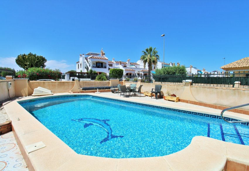 Resale - Apartment -
Villamartín - PAU 8