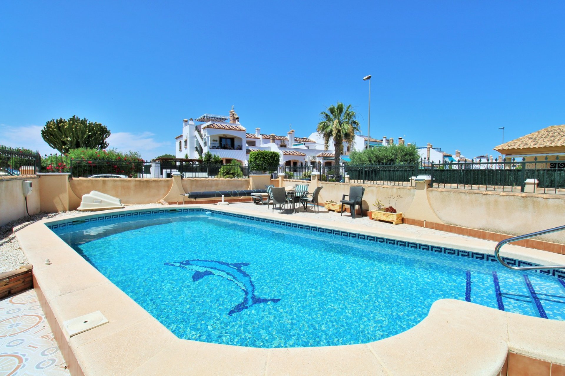 Resale - Apartment -
Villamartín - PAU 8