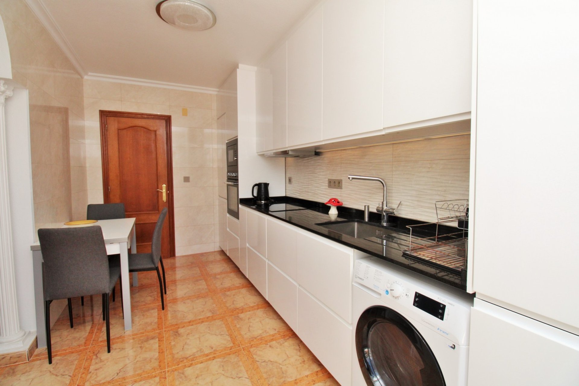 Resale - Apartment -
Villamartín - PAU 8