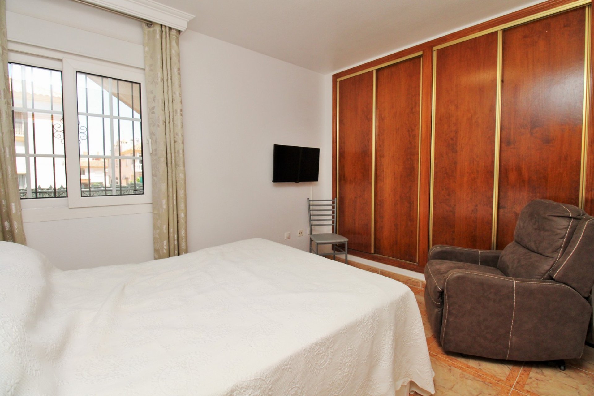 Resale - Apartment -
Villamartín - PAU 8