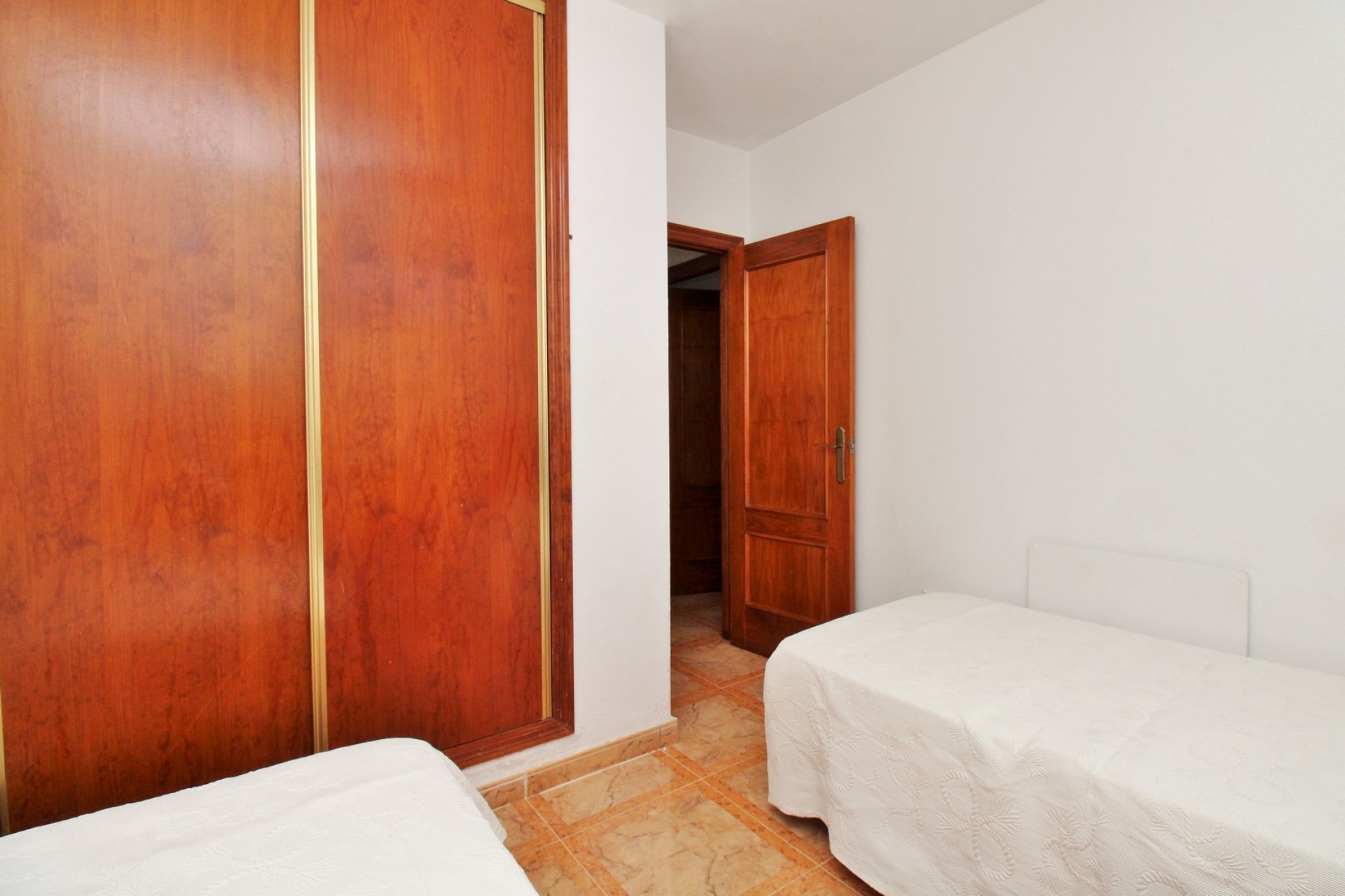 Resale - Apartment -
Villamartín - PAU 8