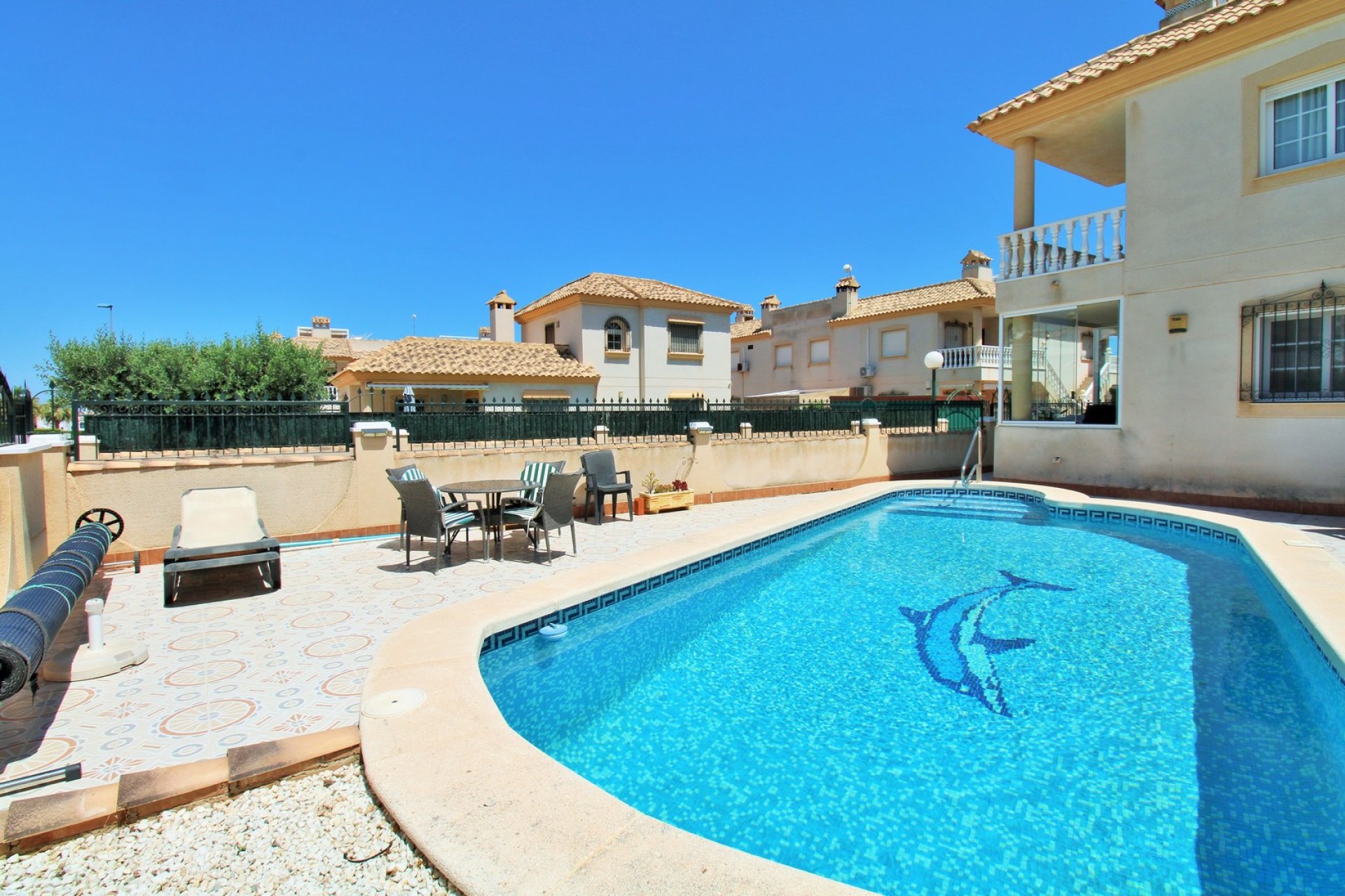 Resale - Apartment -
Villamartín - PAU 8