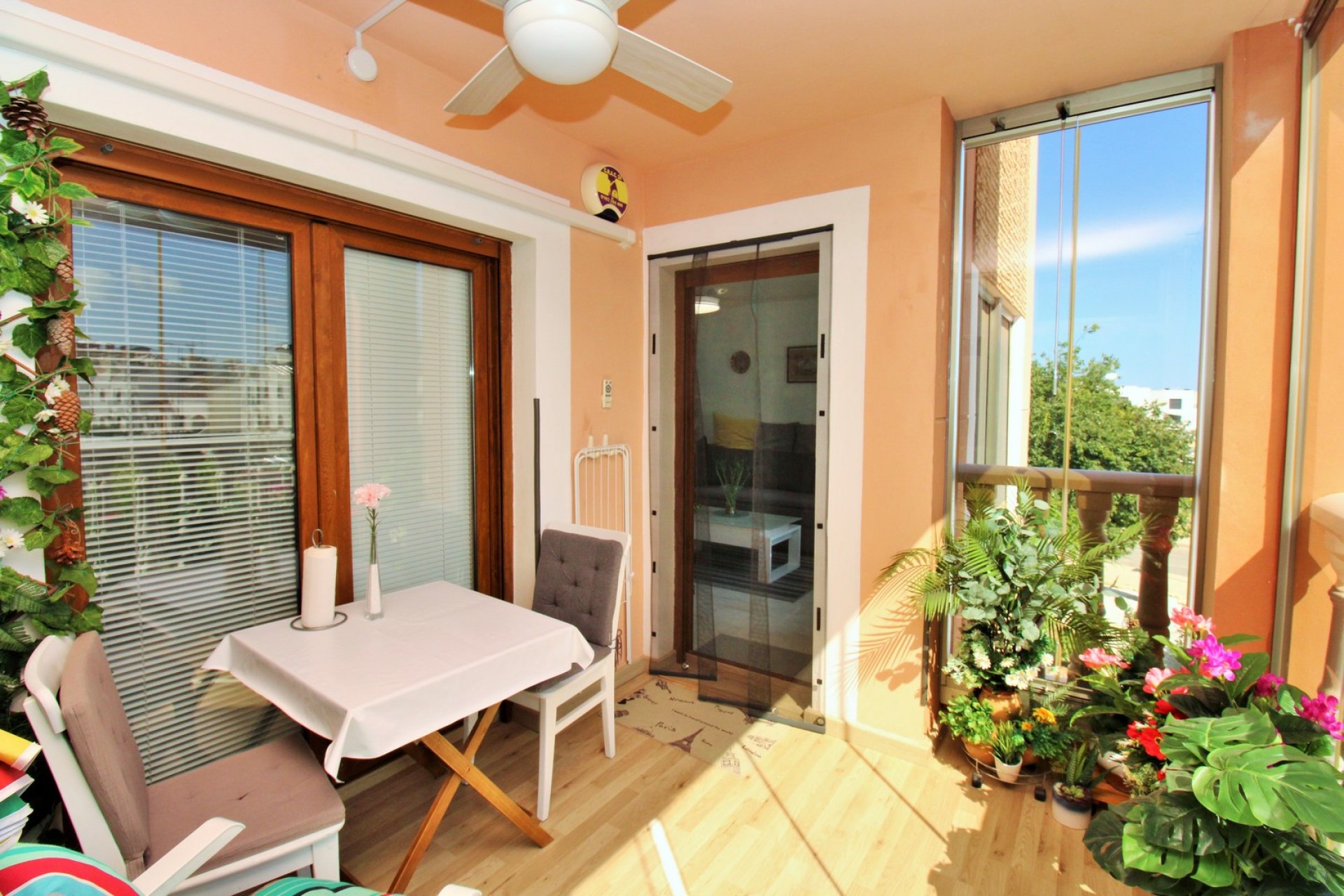 Resale - Apartment -
Villamartín - PAU 8